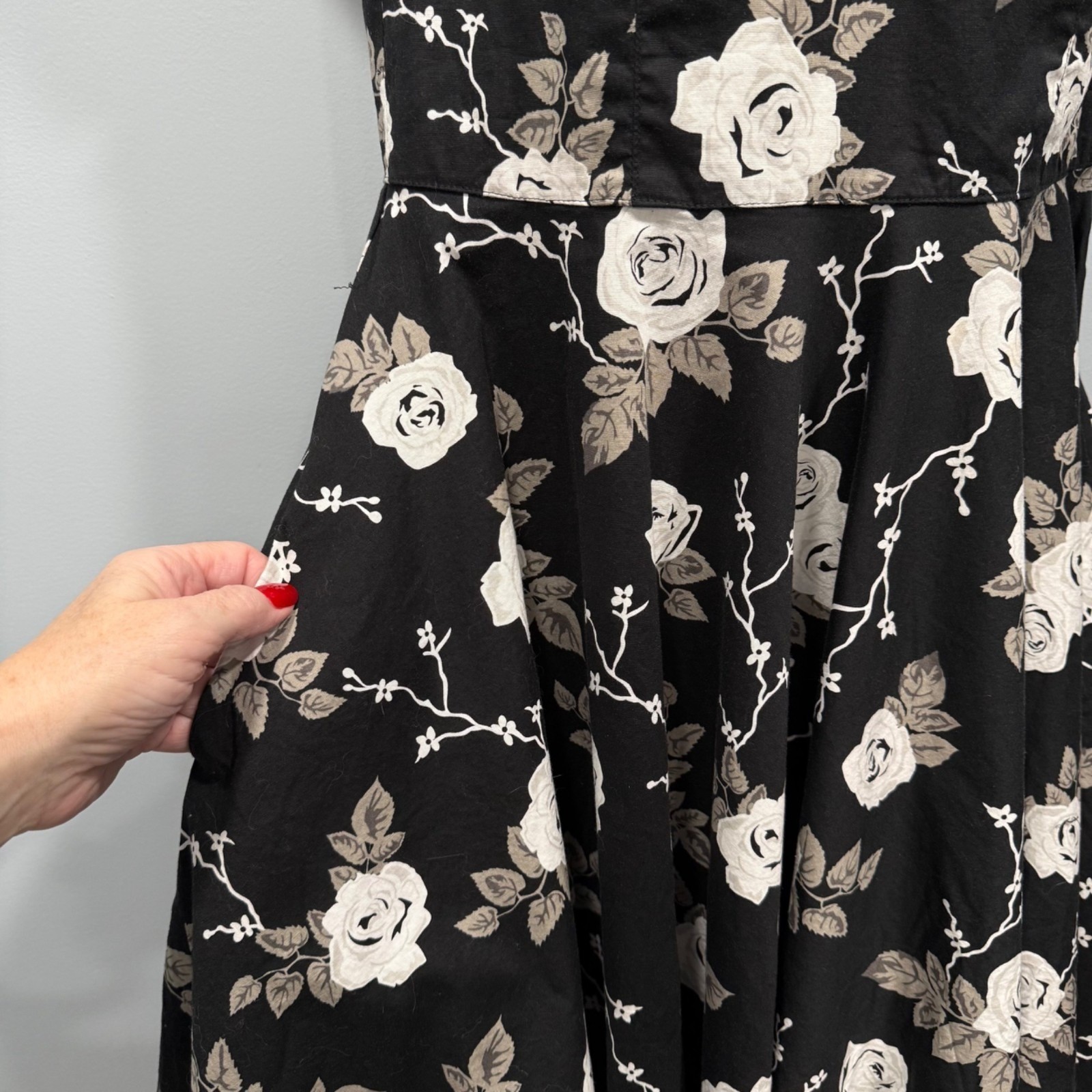 Hell Bunny Vixen Pinup Swing Dress Black Floral Rose Gothic Rockabilly Size M