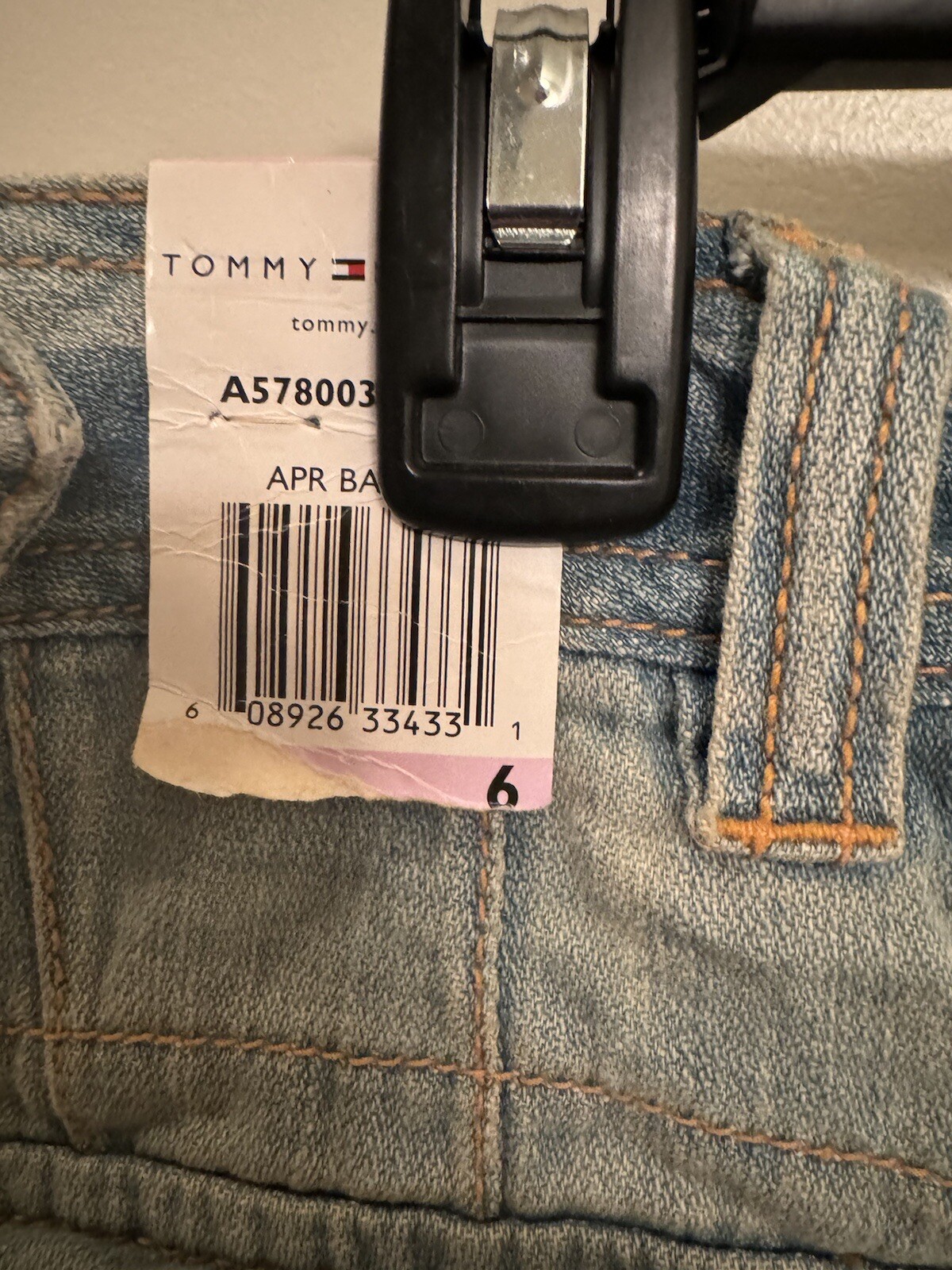 Tommy Hilfiger Women’s X- Low Rise Flare Jeans. size 6. NewTags Still On. 2007.