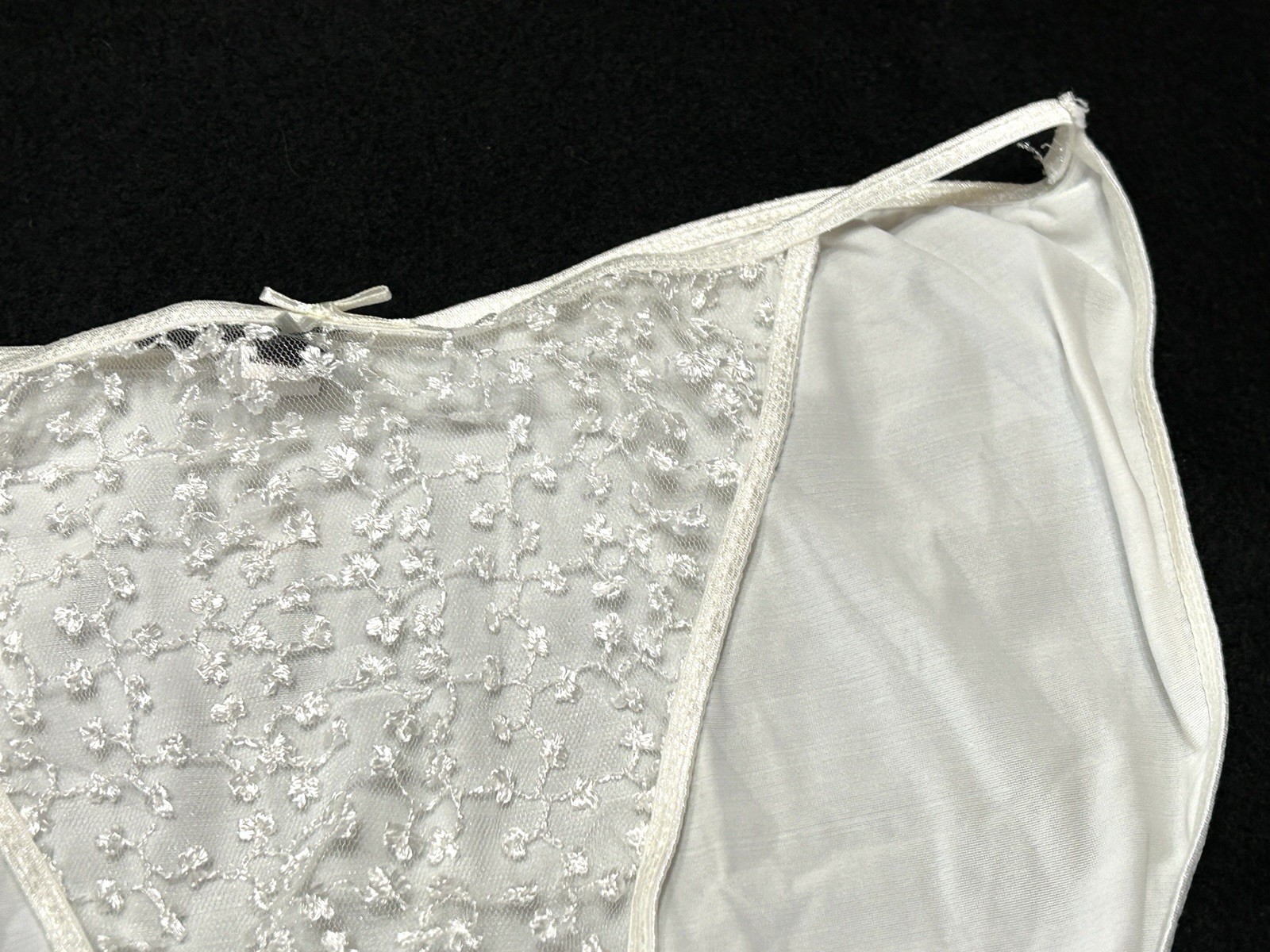Vtg DONNA LOREN 105X Embroidered Sheer Mesh Satin 4X White String Bikini Panties