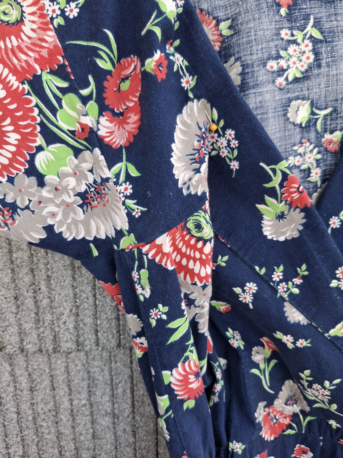 Vintage 1940s Red Blue Gray Floral Print Dress A Line Circle Skirt