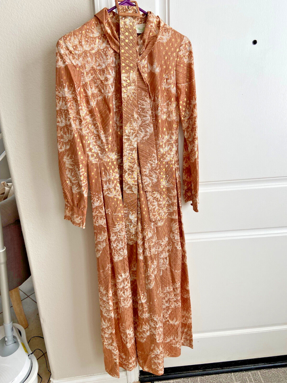 Vintage Nancy Greer Dress Gold Metallic Abstract Print Neck Tie Box Pleats SZ 8