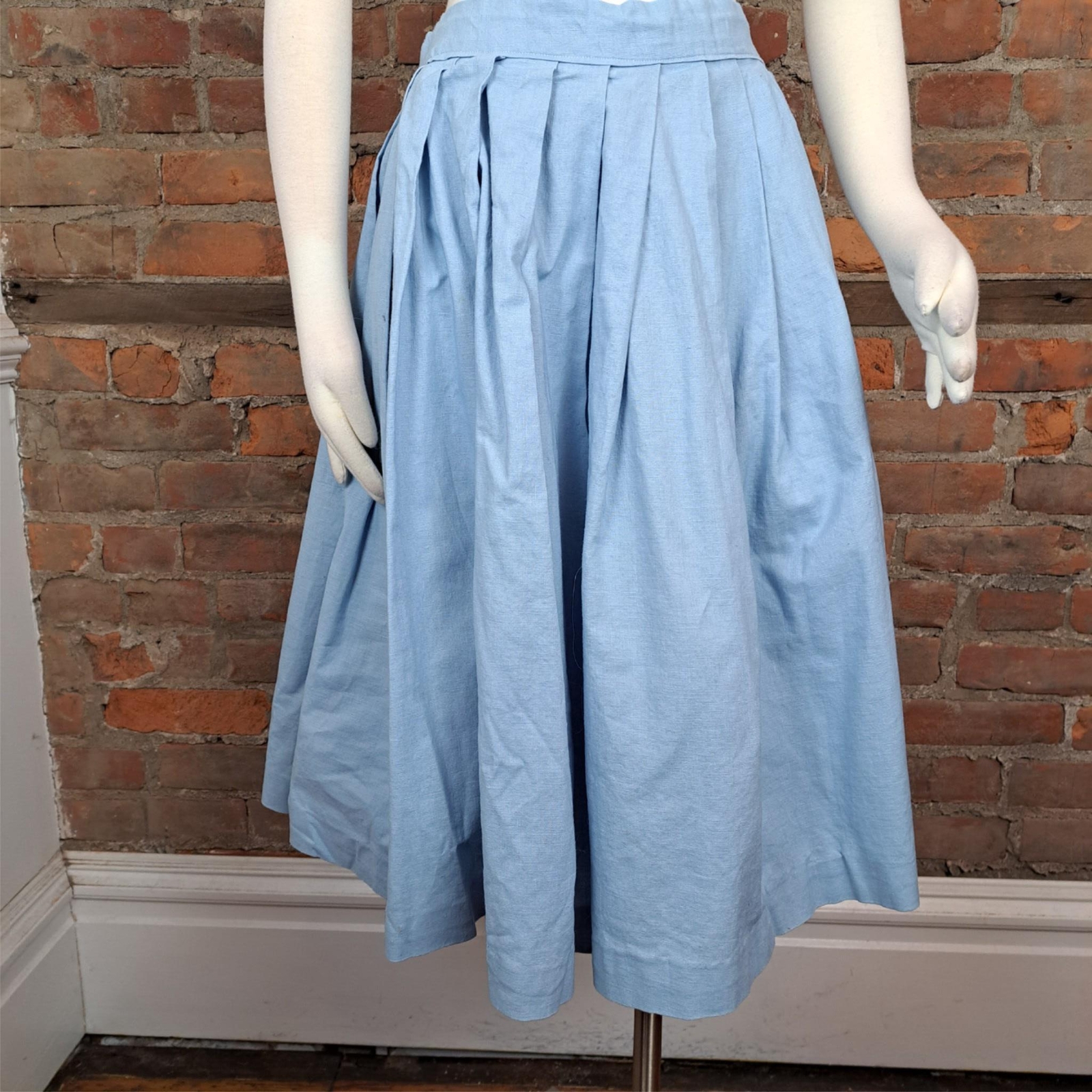 Vintage Skirt Hand Made Midi Blue Pleated Unlined 120″ Sweep Size 6/8