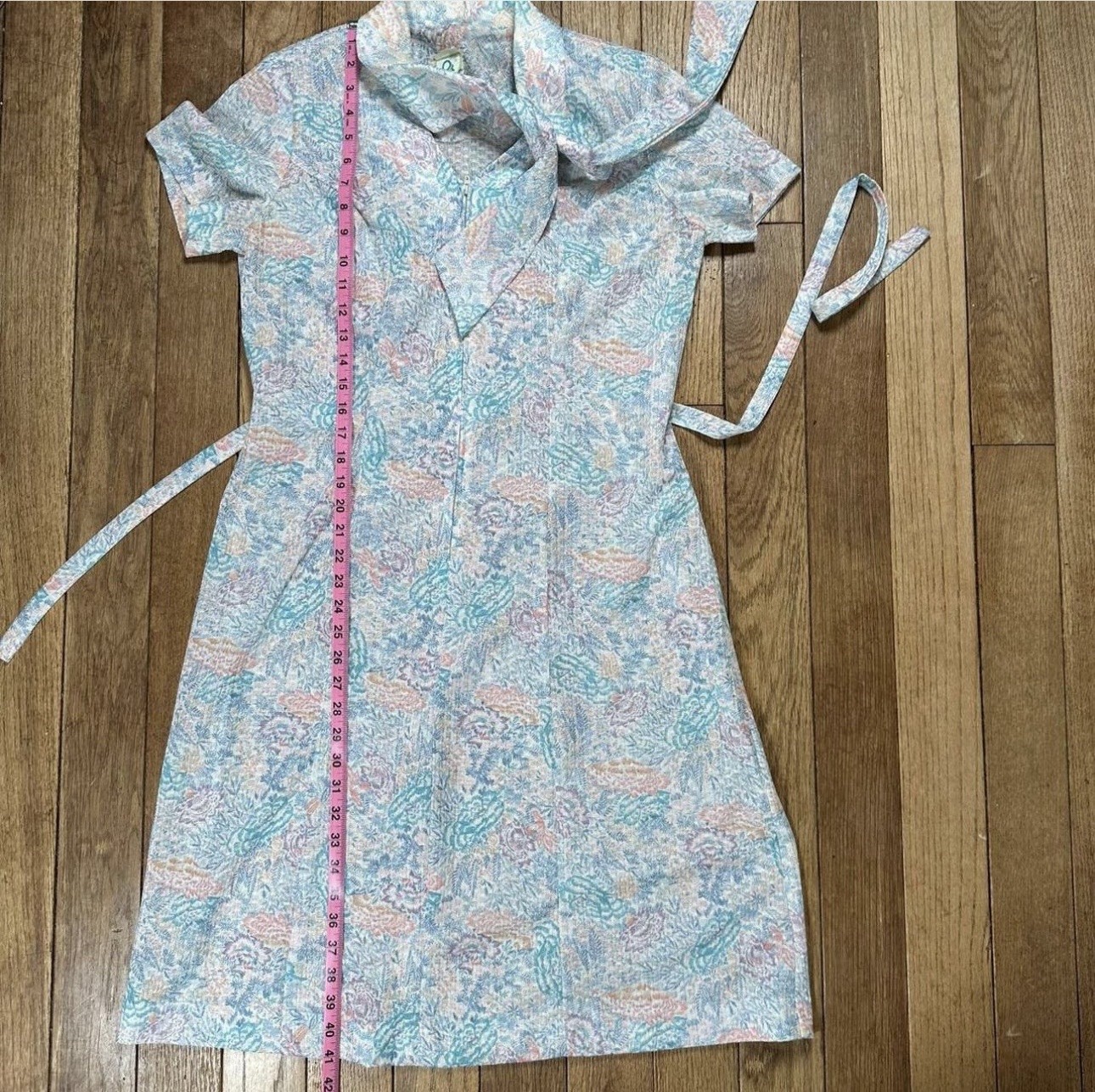 Vtg 60’s Three R’s Funky Style Floral Print Short Sleeve Tie Neck Dress! Size S