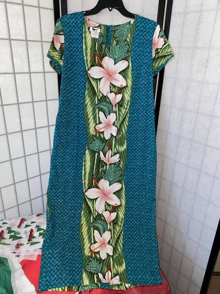 Vintage Mamo Howell Hawaii Women’s Size 4 Hibiscus Floral Maxi Dress 100% Rayon