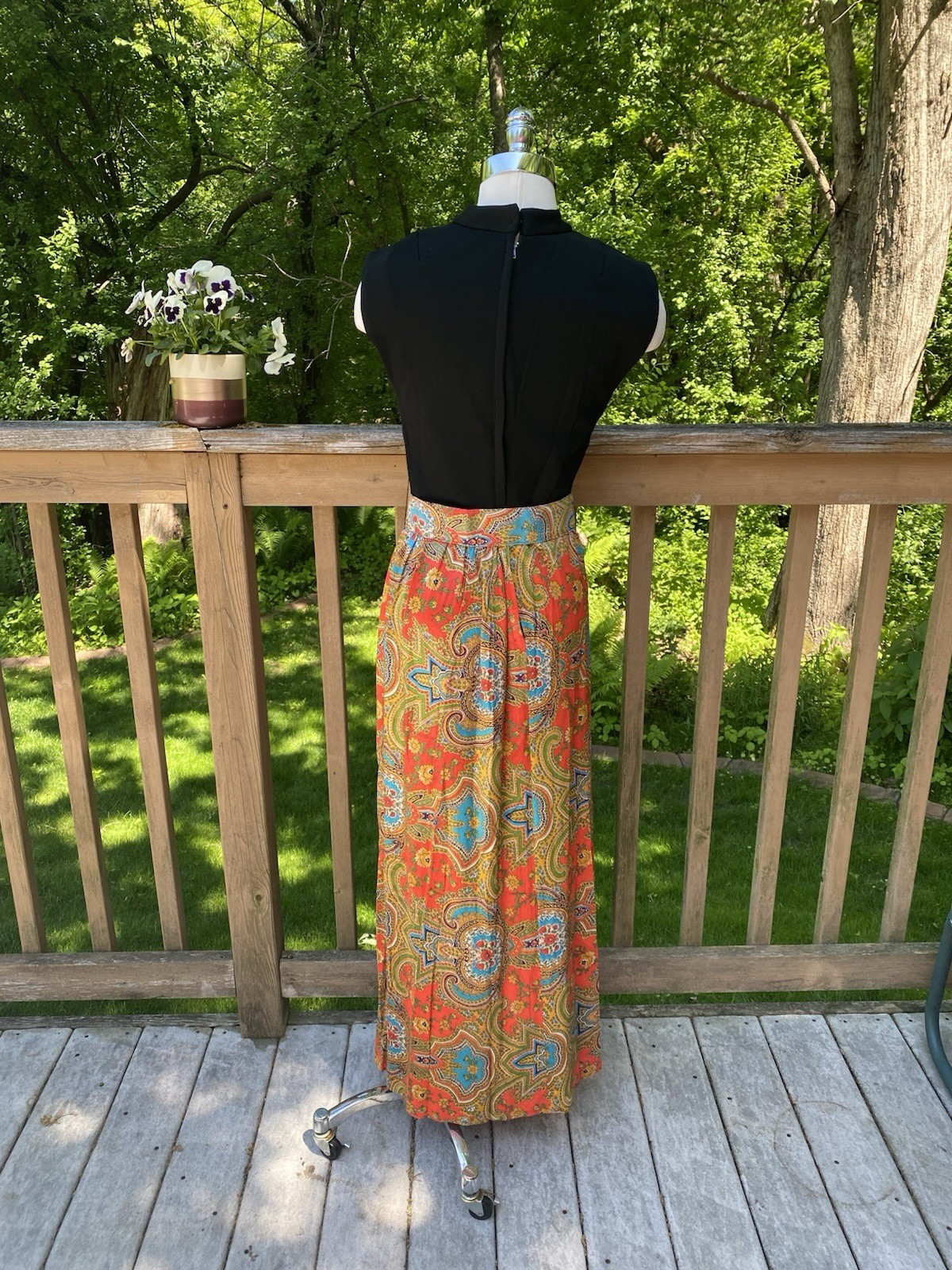 Vtg 70s Psychedelic Long Skirt w Belt Maxi Hostess Dress Black Bodice Size 9 10