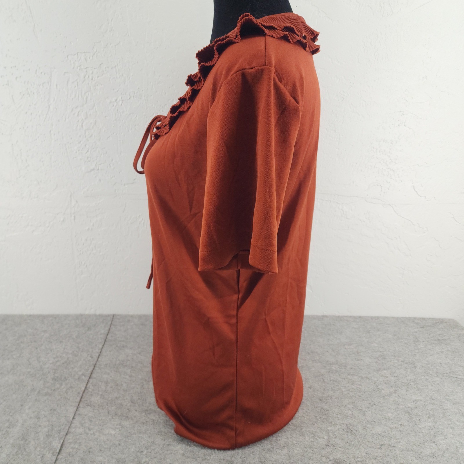 Gimbels Vintage Rust Orange Pleated Ruffle Collar Tie Neck Blouse Womens 38