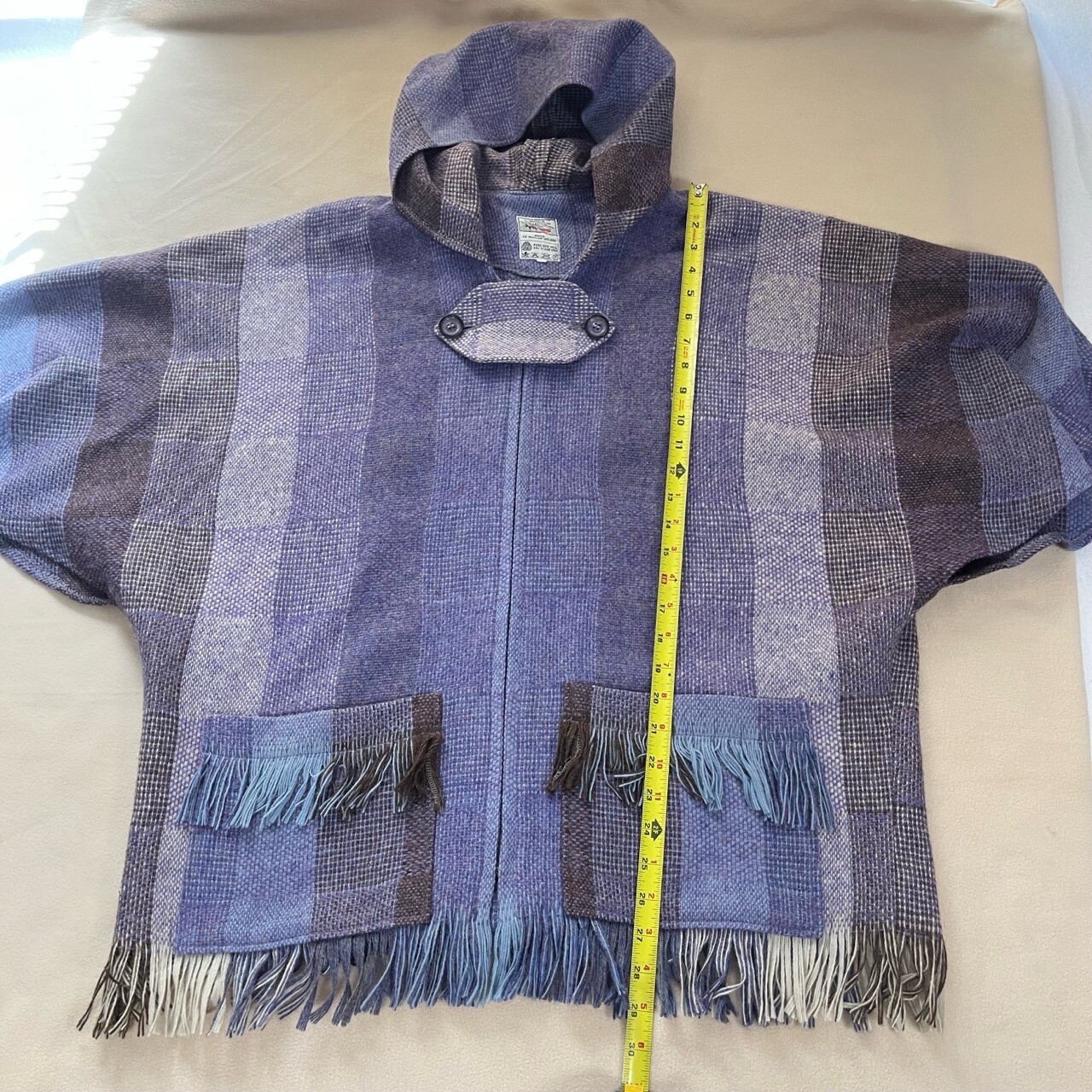 Vintage Avoca Collection Cape Coat Poncho Womens Plaid Celtic Ireland Tartan