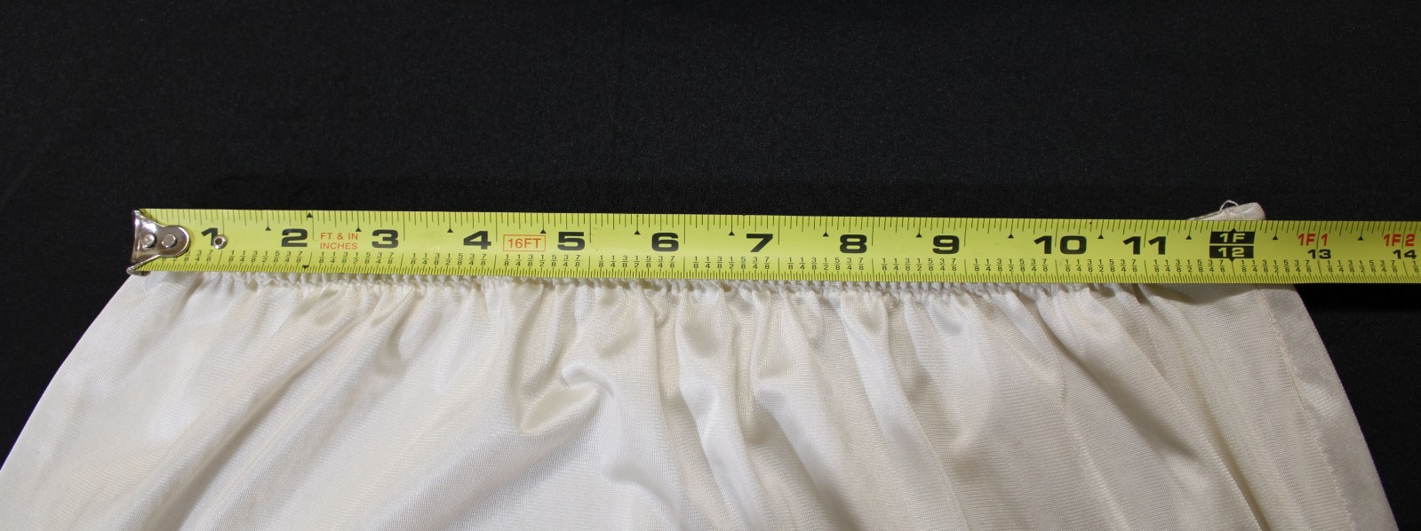 VTG Lot Of 5 Size Large Lingerie 2 Camisoles 3 Half Slips Asstd Lengths & Brands