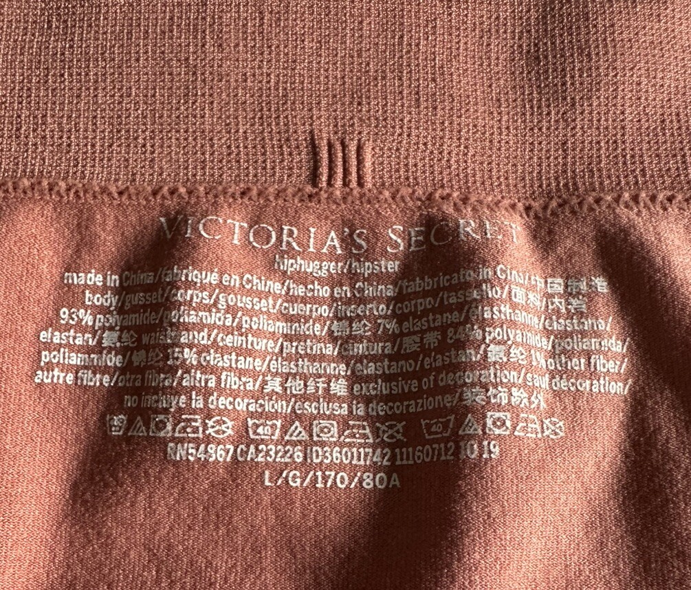 Vtg Victoria’s Secret “LOVE” L Bikini Hip Hugger Hipster Chic Bikini Panties