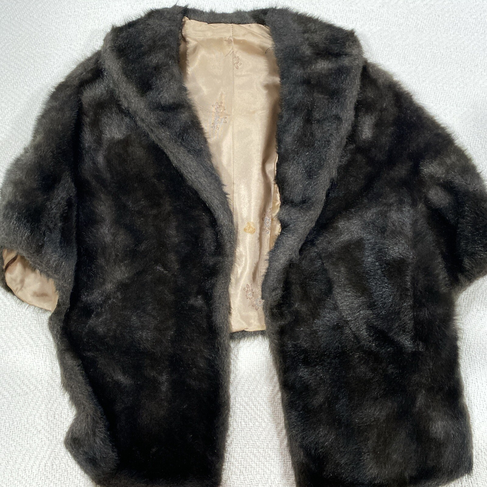 Regina Glenara by Glenoit Vintage Brown Faux Fur Wrap Shrug – Stiff