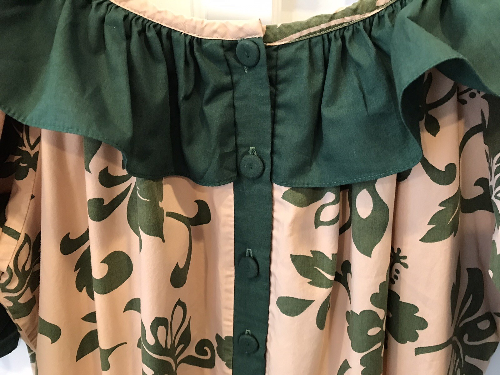 Vintage Lucky You Hawaii Pink Beige & Green Ruffle Hem Puff Sleeve Maxi Dress 2X