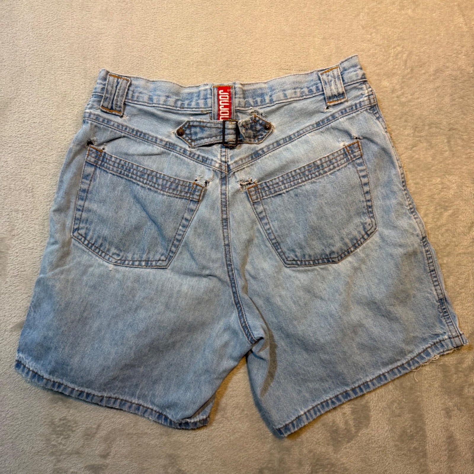 Thrashed vintage 90s High Waisted Light Wash Denim Mom Shorts 7/8 100% Cotton