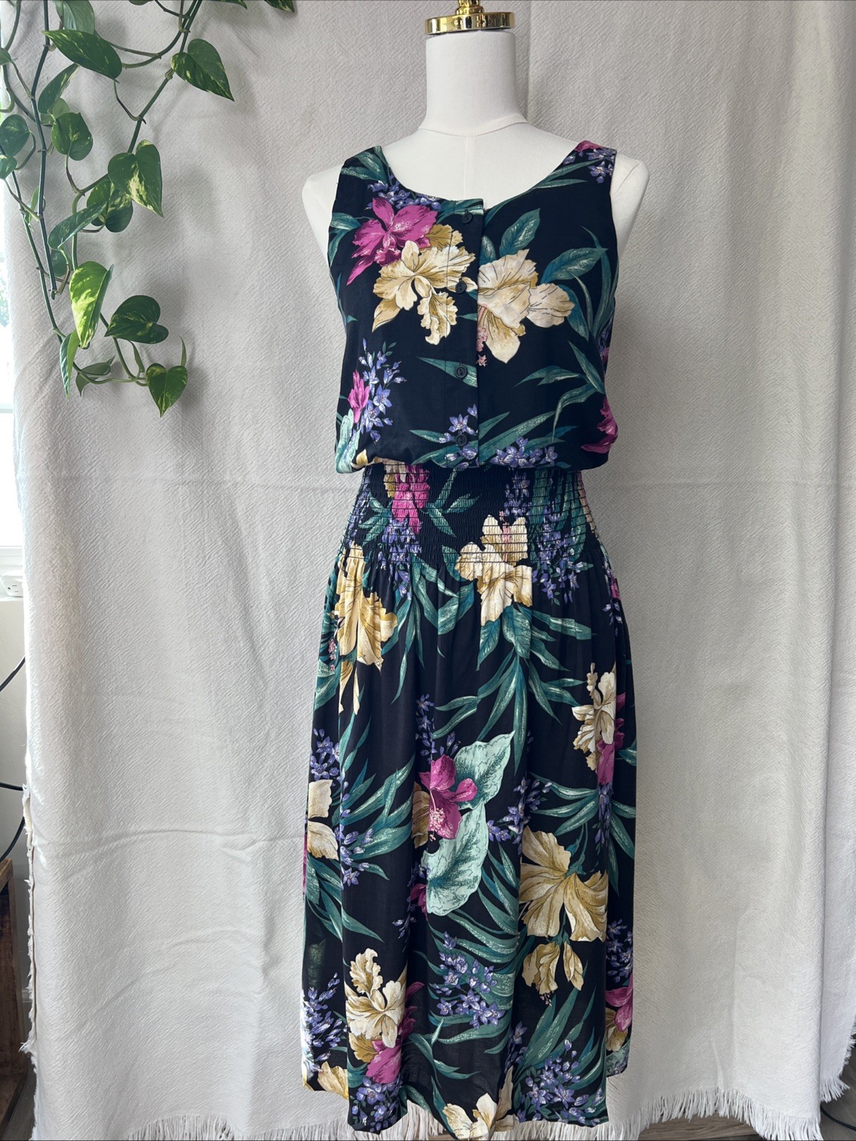 Vintage Liberty House Young Hawaii Floral Sleeveless Midi Dress Size Small Rayon