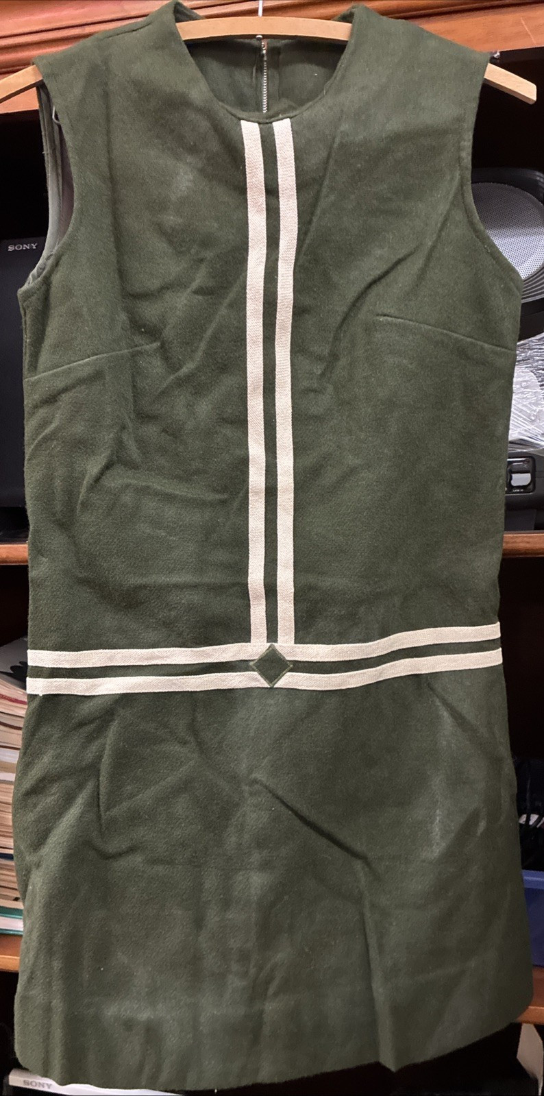Vintage 1970s Olive Green Women’s Sleeveless Mini Dress with Cream Trim NO SIZE