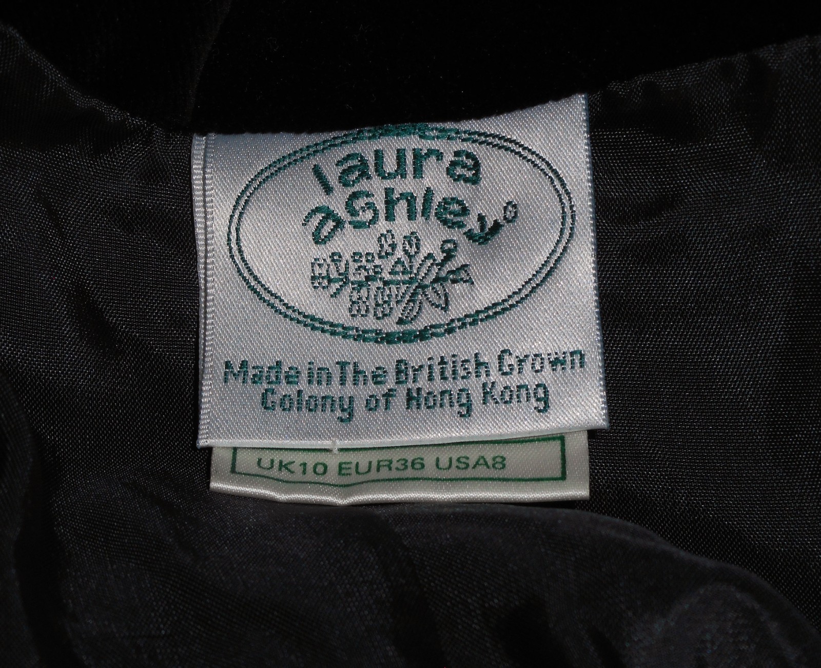Lovely Vtg ‘80s Laura Ashley Black Velvet Witchcore Dress w Fancy Beadwork, 6