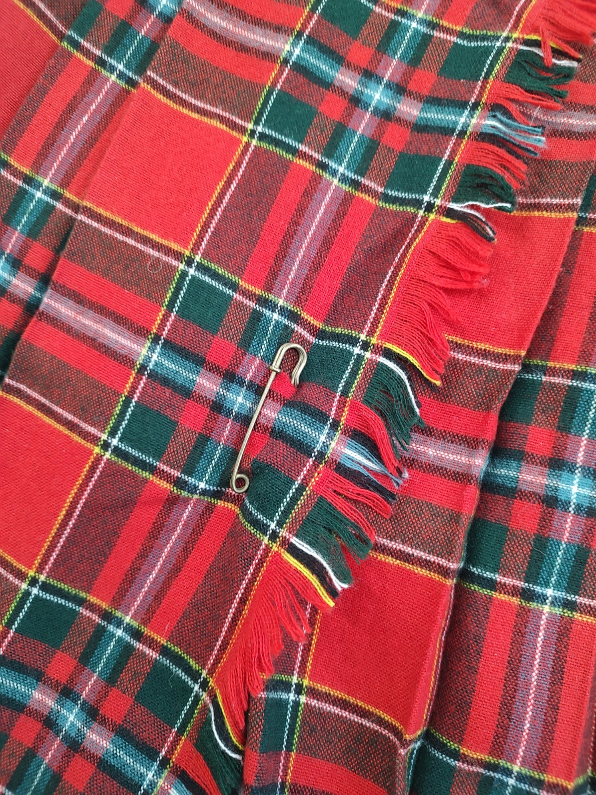 Vintage 80’s Skirt Plaid Tartan Red Wool Blend Pleated w Buckle & Pin Alyssa XS