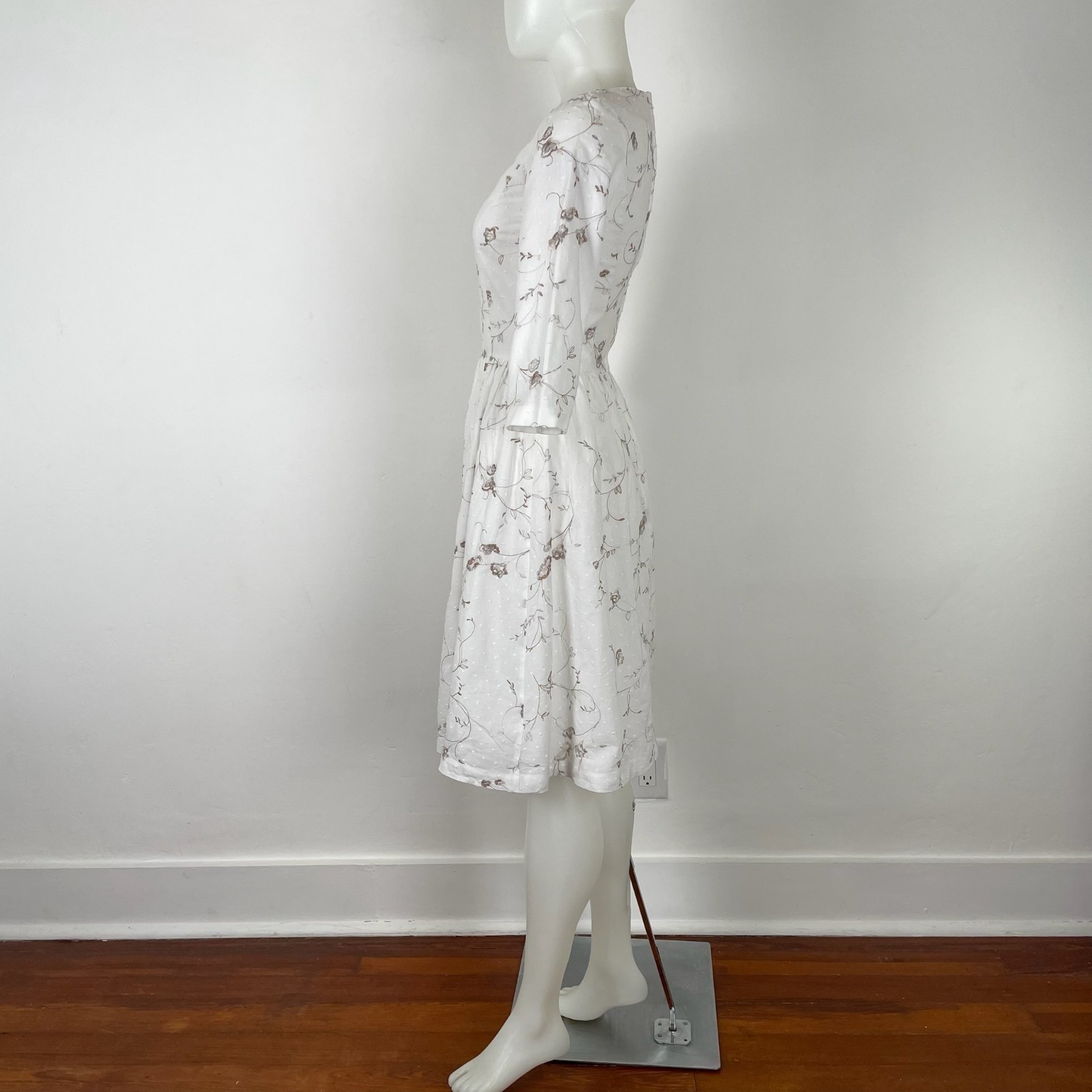 VTG 60s Tea Dress White Swiss Dot Embroidered Floral Classic Cotton Lined S/XS