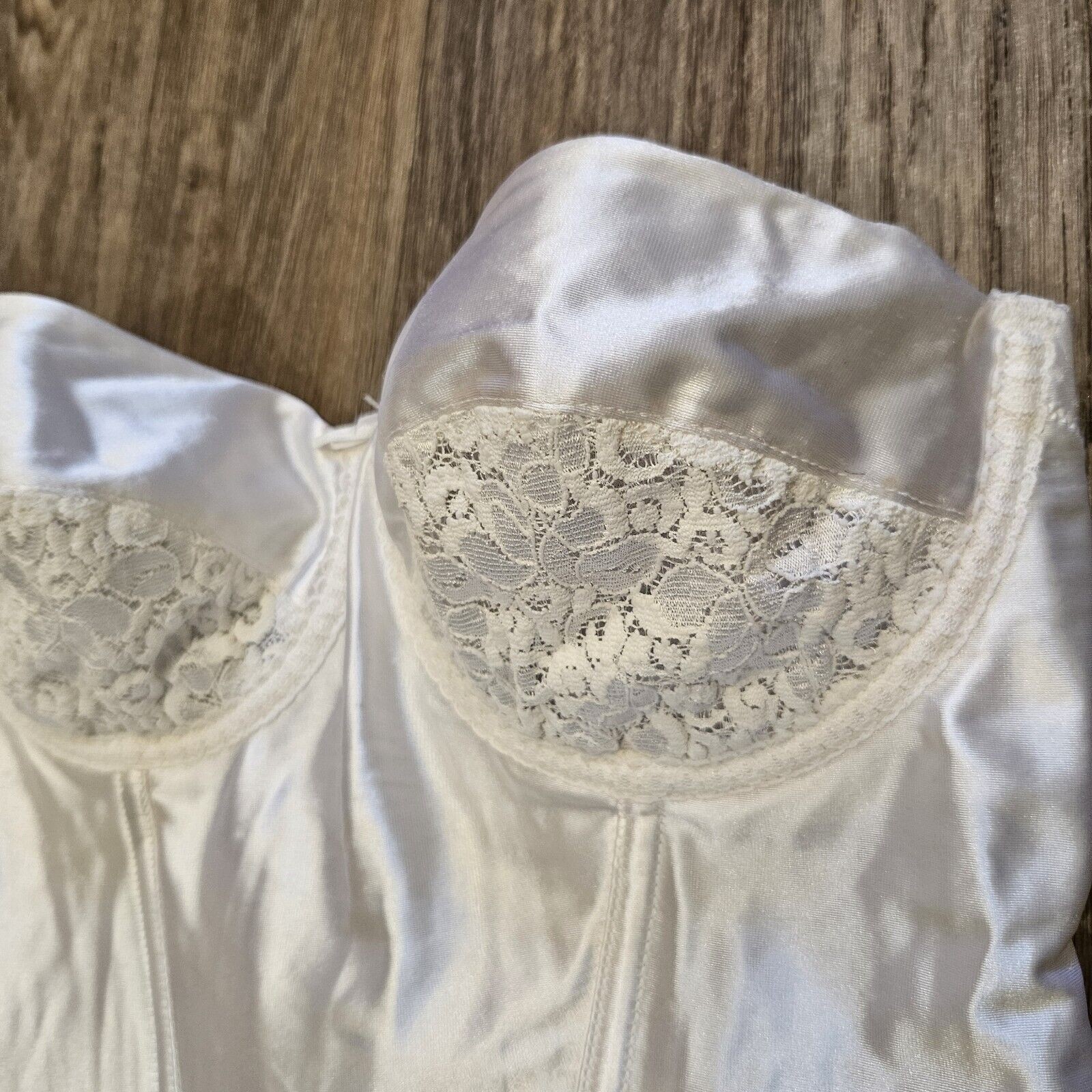 Vtg Maidenform Rendezvous Corset Bustier Size 36C White Satin Bra Lace Coquette