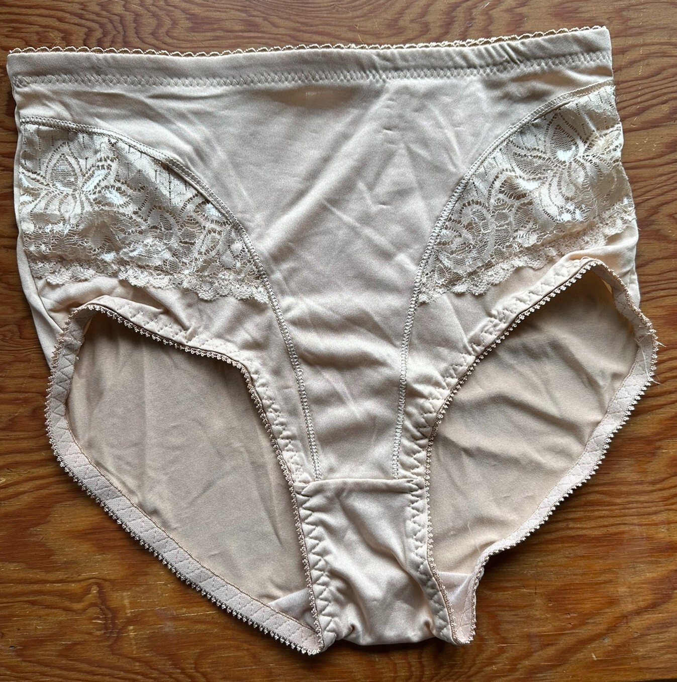 Vintage Shaper Bottoms Briefs Beige Size 1X Lace Insets Polyester / Spandex