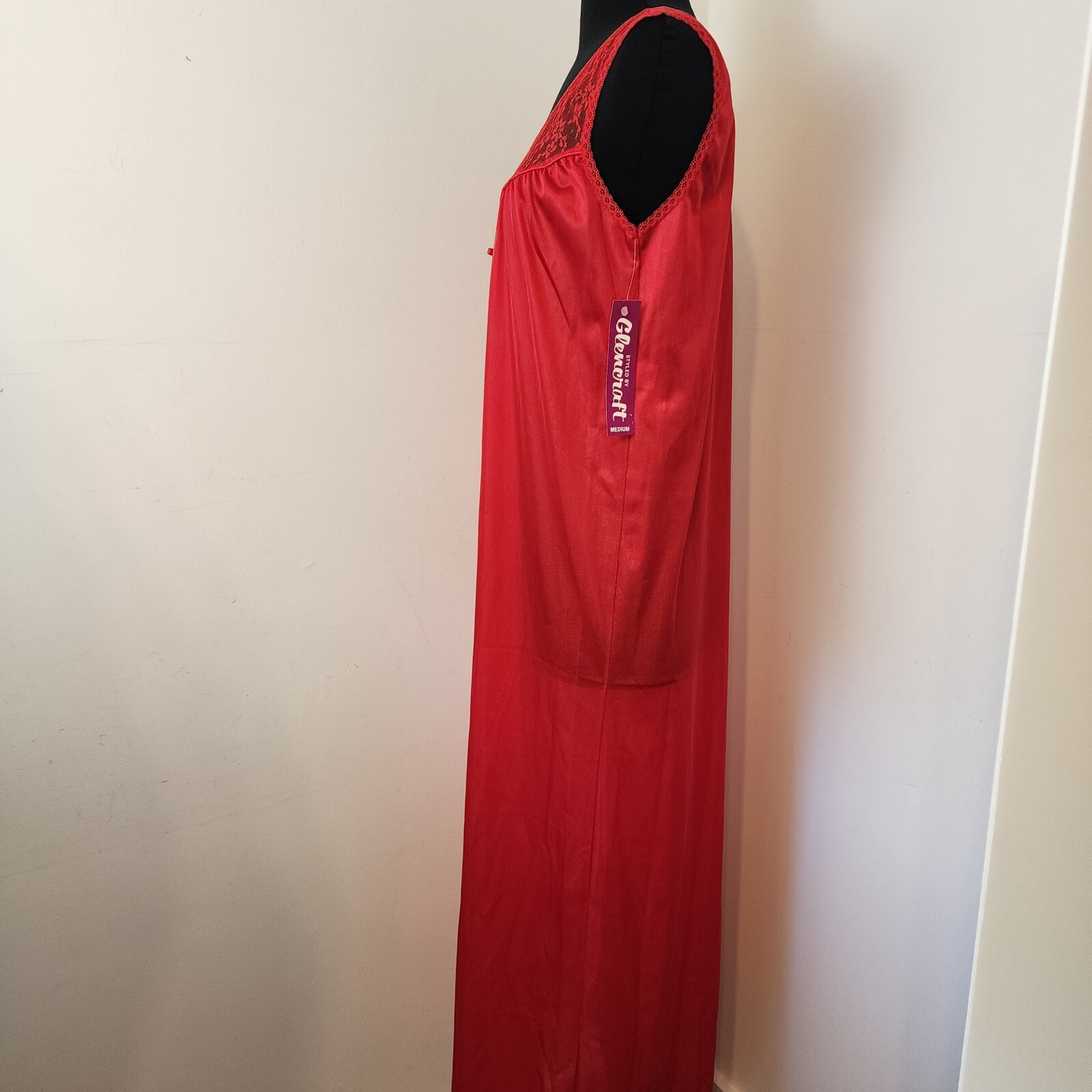 VINTAGE GLENCRAFT Red Womens Nightgown Sz Medium Lace Trim NEW Made USA
