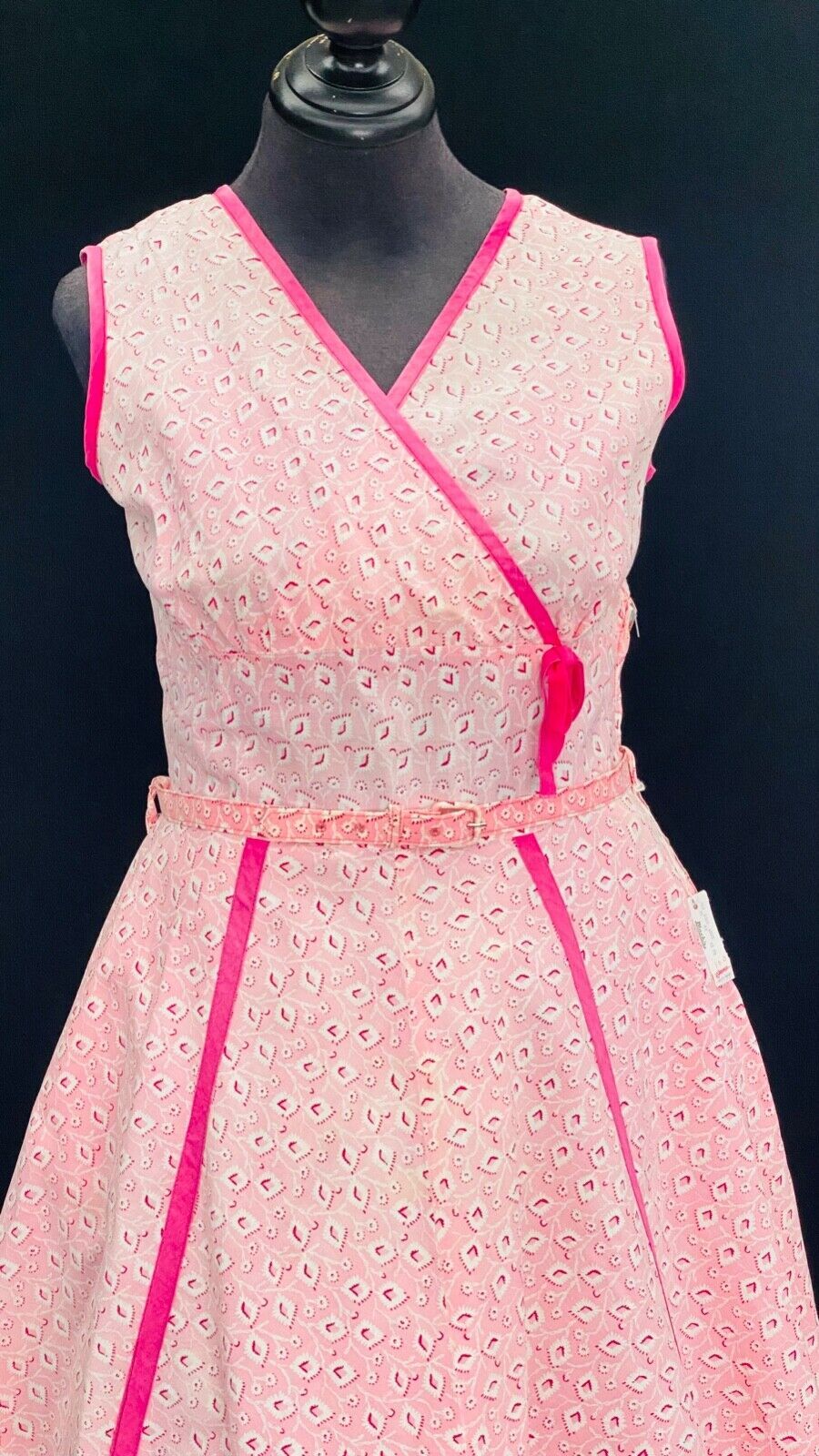 Vintage 1950s pink floral dress, cotton summer sleeveless pin up NWT deadstock L