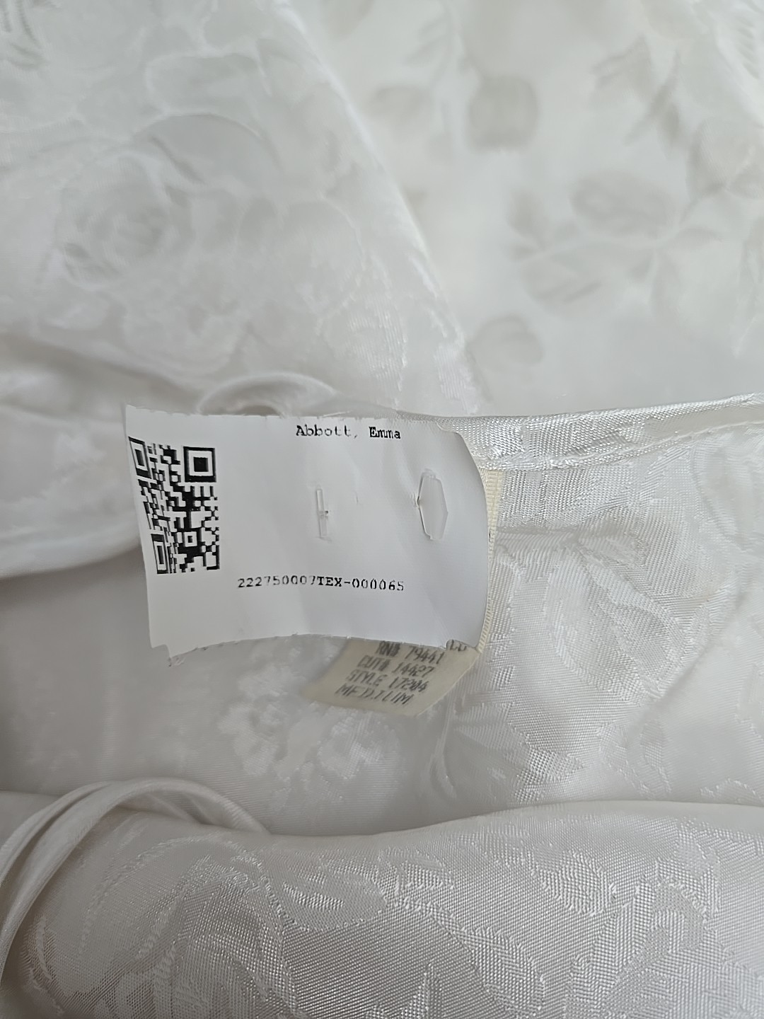 VTG Intimo Amore Med Nightgown Sexy Ruffled bridal Floral Imprint X Back Flares