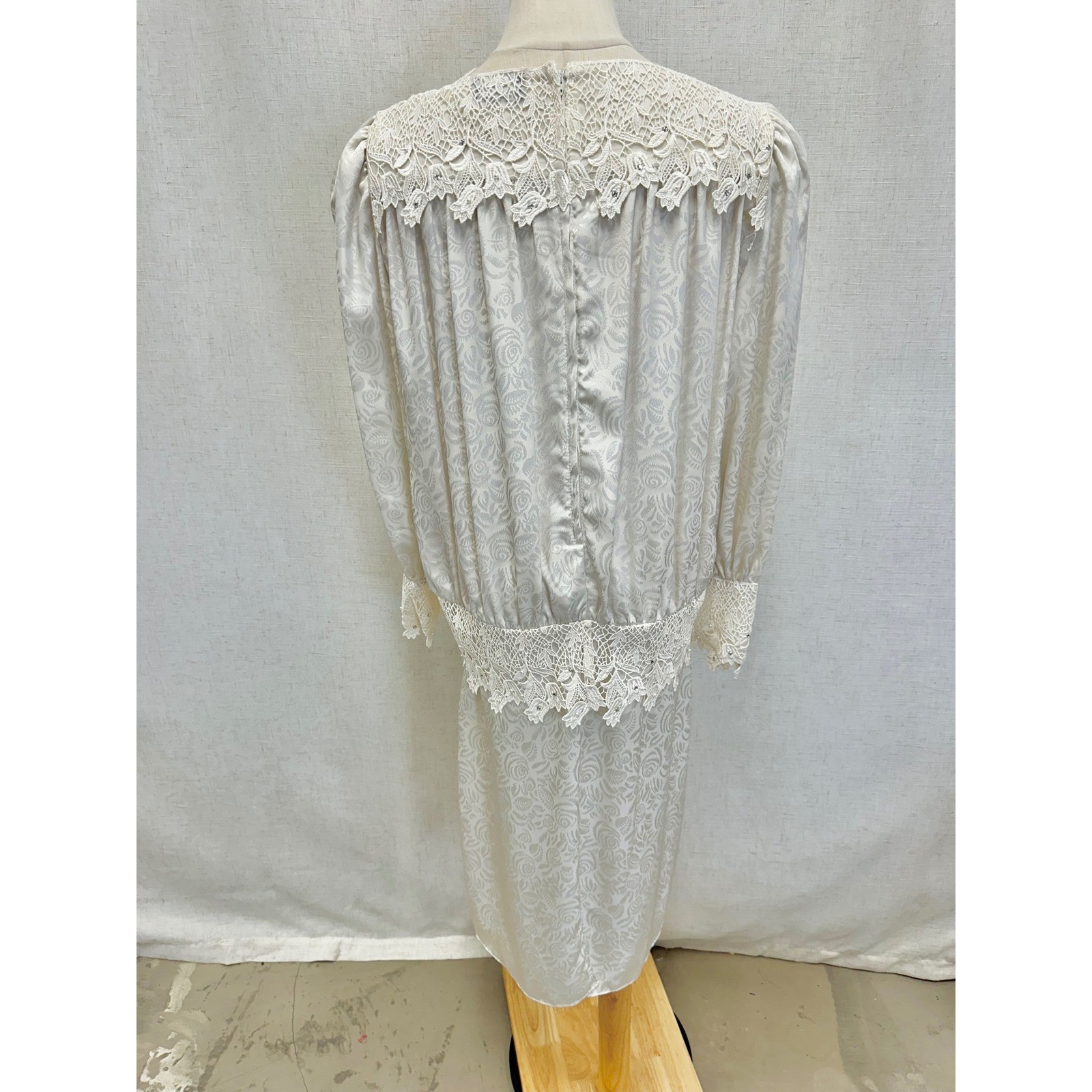Cachet Bari Protas Floral Damask Lace Drop Waist Dress Womens 12 Cream Ivory 80s