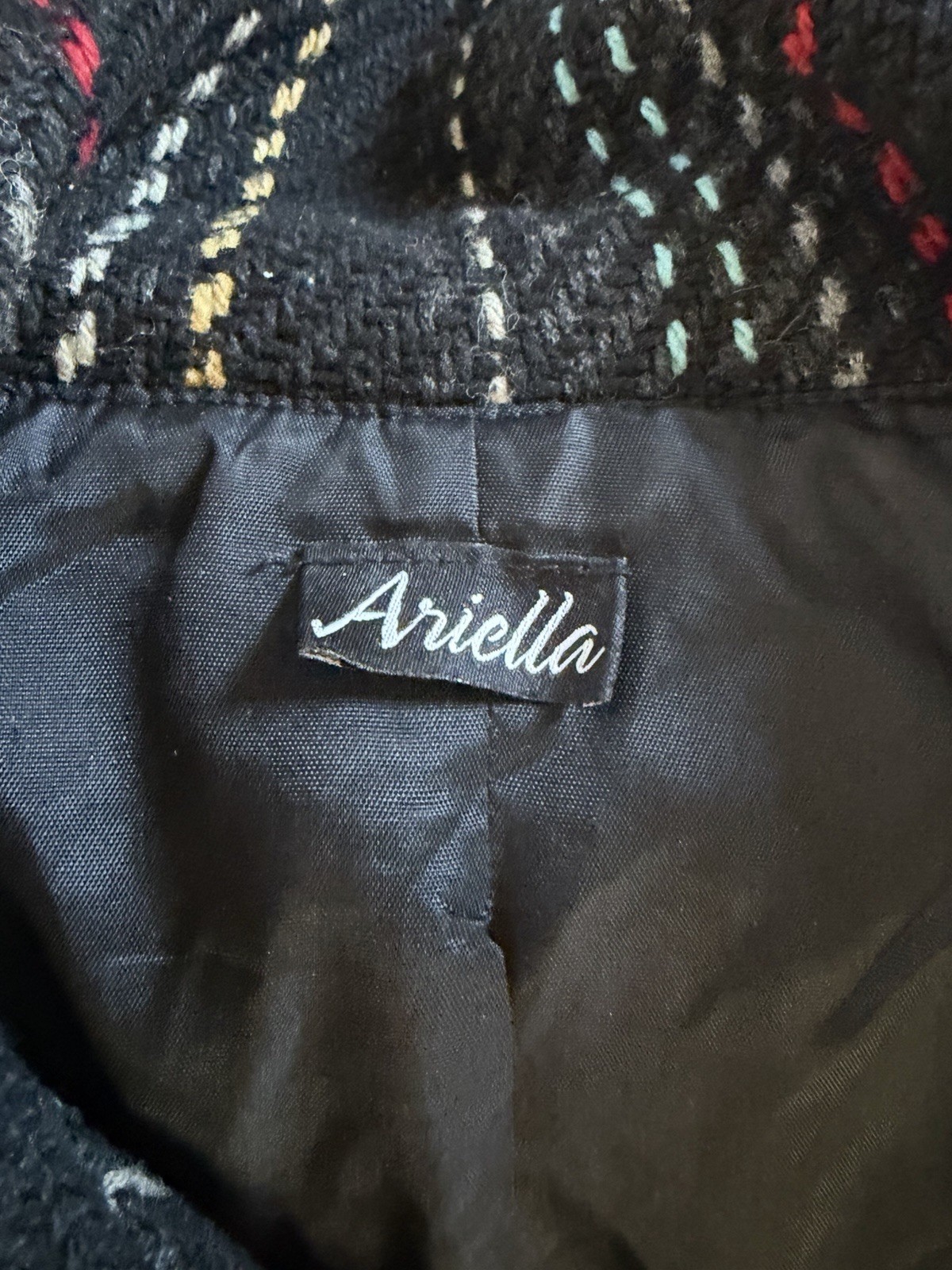 Gorgeous VINTAGE BLACK WOOL AND ACRYLIC coat Made In The Use 70’s Small Ariella