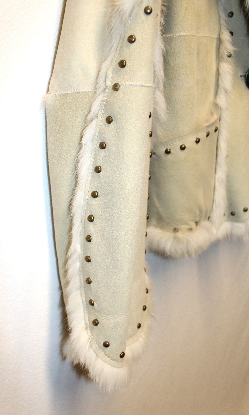 SHERI BODELL CREAM SUEDE LEATHER & FUR JACKET W/ GROMMET STUDS ACCENT ONE BUTTON