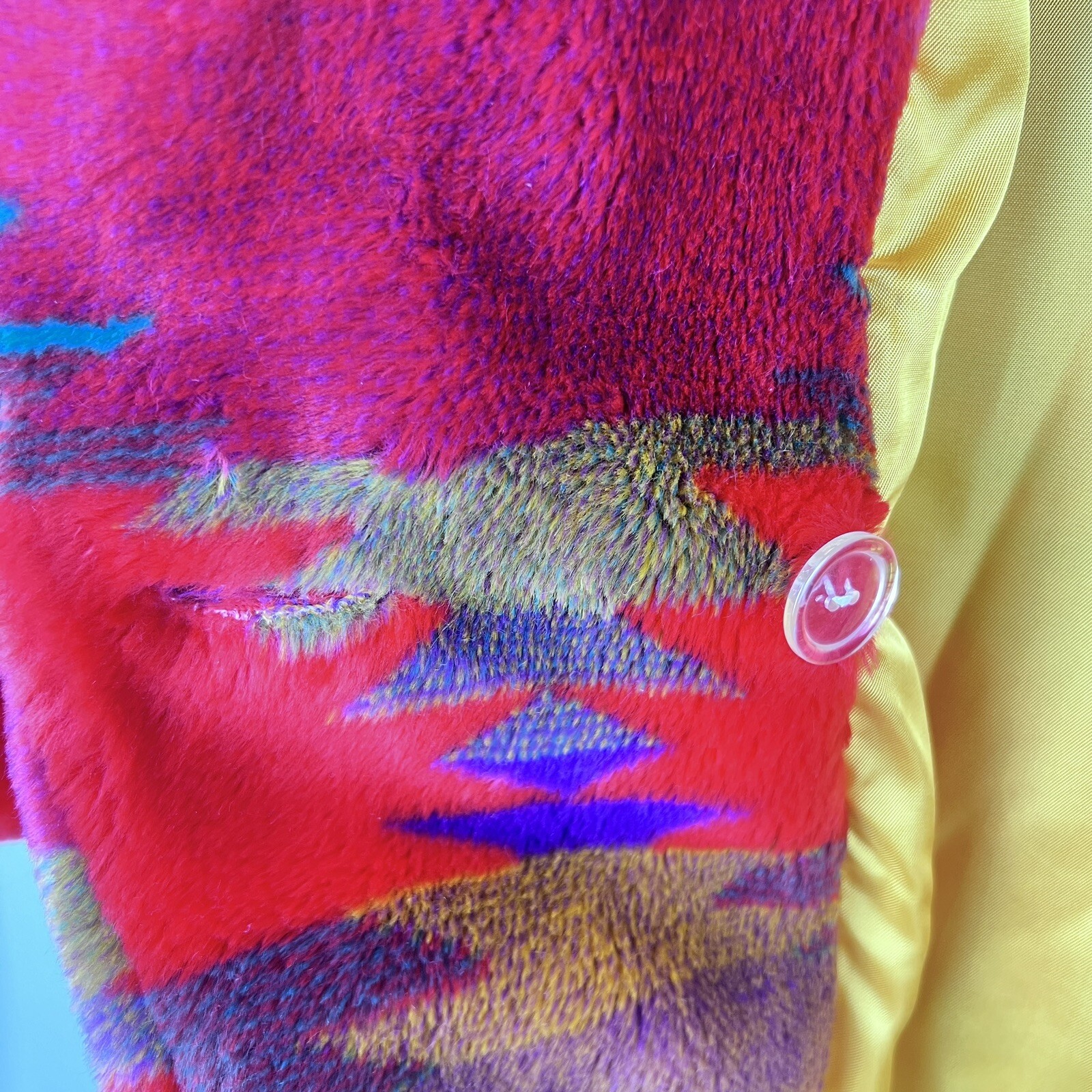 Regal Plush Collection Bright Tribal Print Coat Acrylic Boho Aztec Sz M 1980s