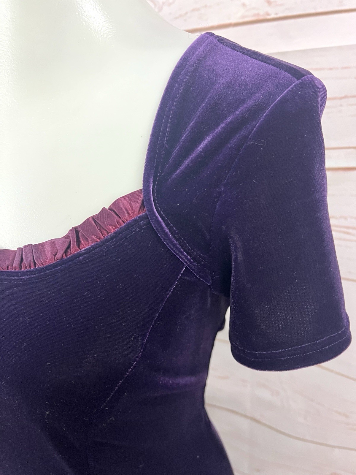 Vintage 90’s Purple Velvet Crossback Short Cap Sleeve Ruffle Neck Maxi Dress 8 M