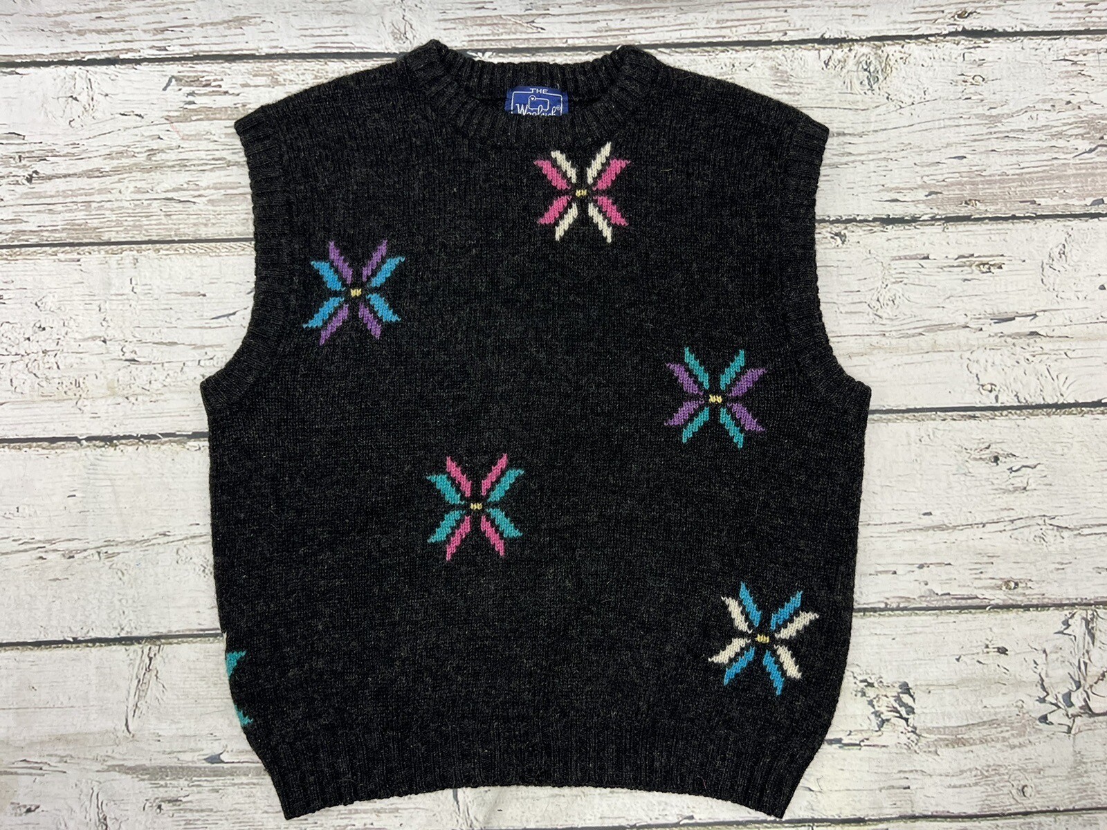 VTG Woolrich Women’s Dark Gray Sleeveless Knit 100% Wool Pullover Sweater Vest