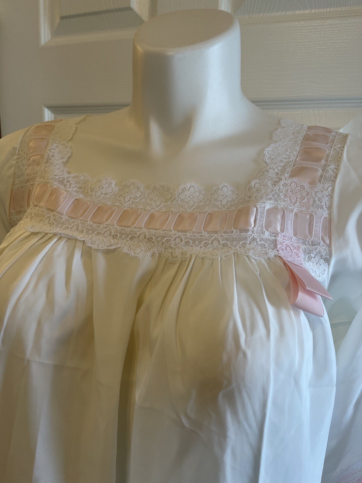 Vintage Colony Club White Nightgown Nylon Lace Pink Ribbon Trim 60’s Medium P3