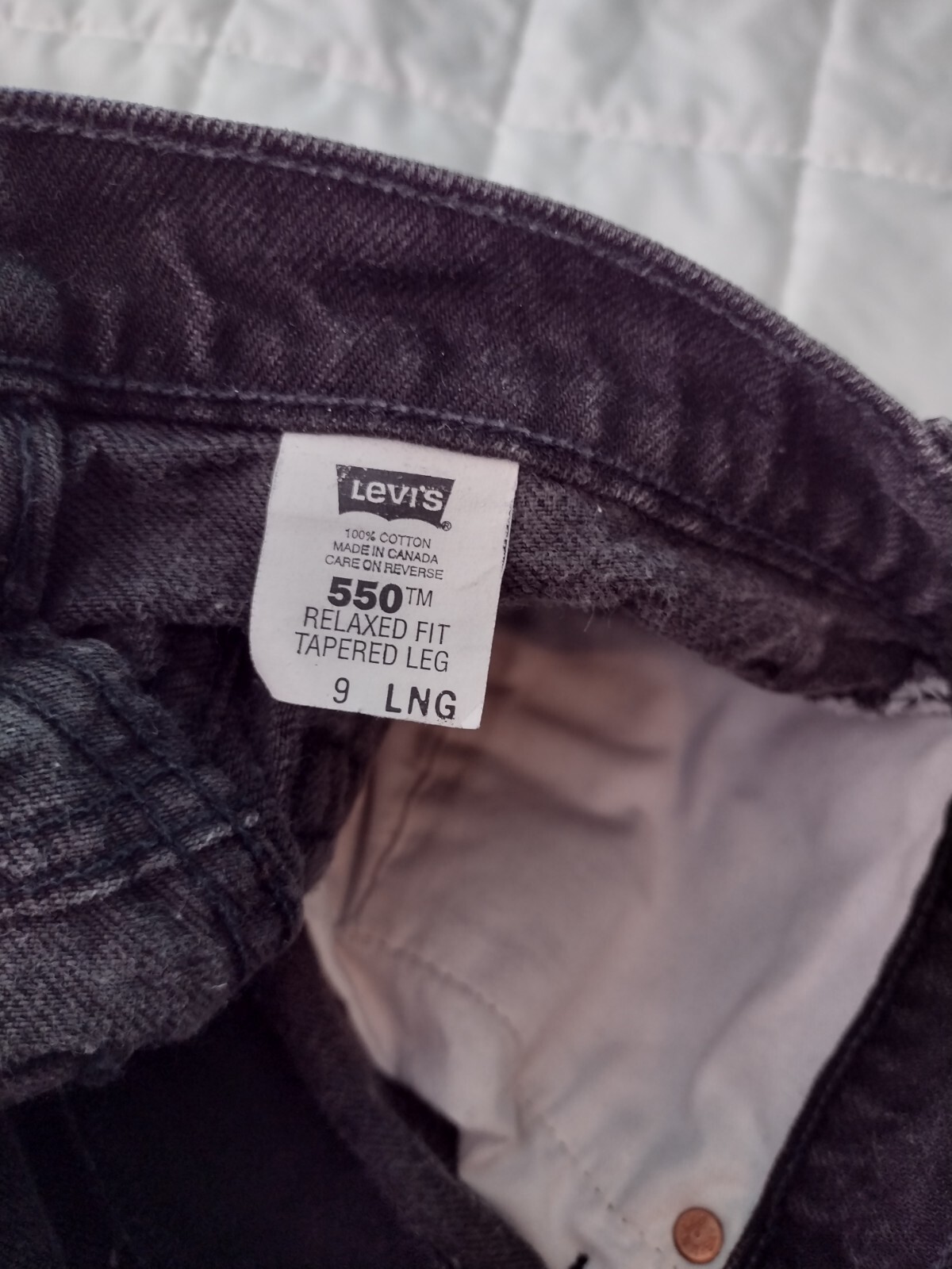 VTG Levis Black 550 Jeans Juniors 9 L Relaxed Fit Tapered Leg Actual 28 x 32