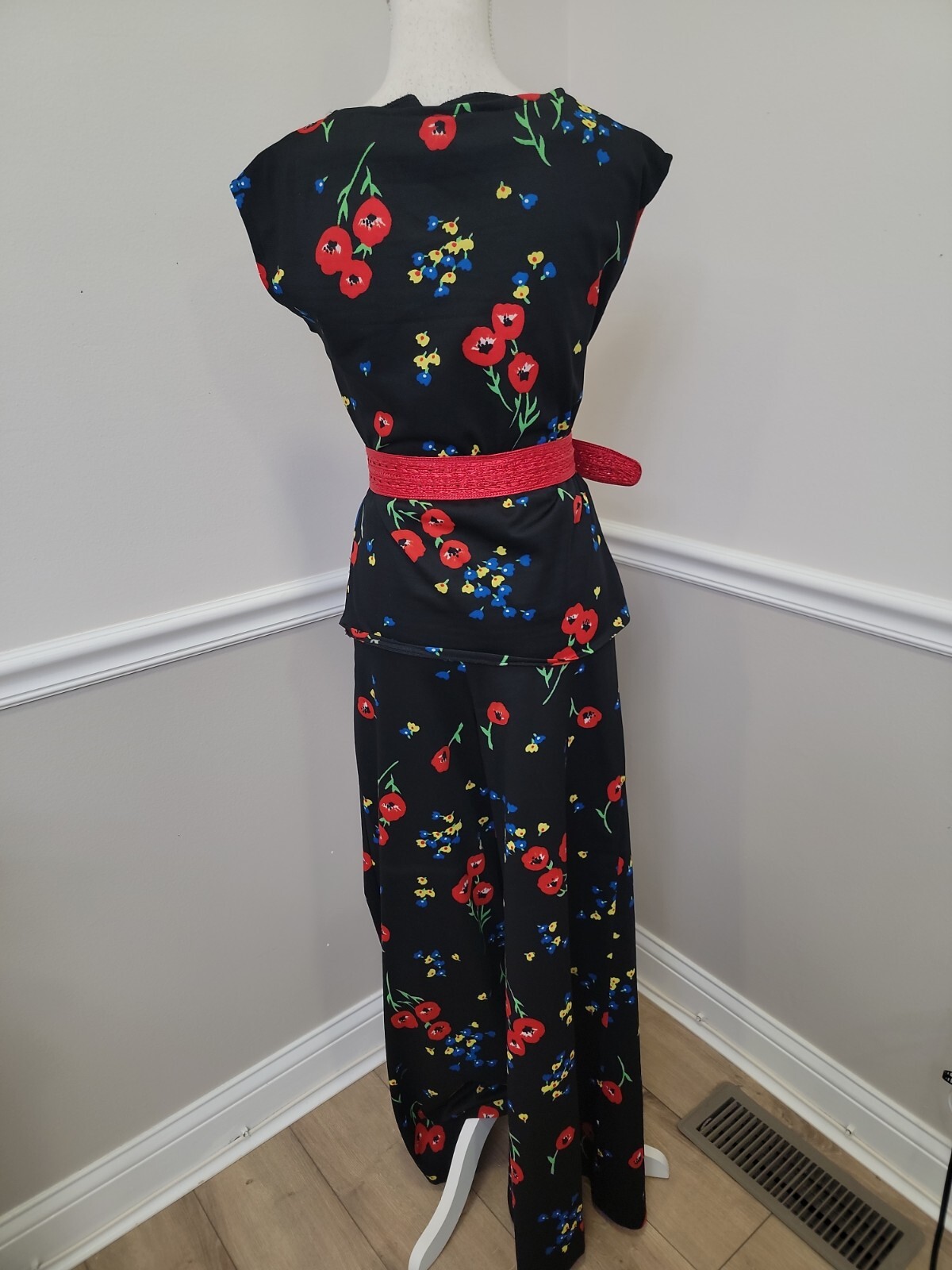 Vintage ’70s Mod GoGo Hippie Poppyseeds Floral Belle Bottoms Pants Suit