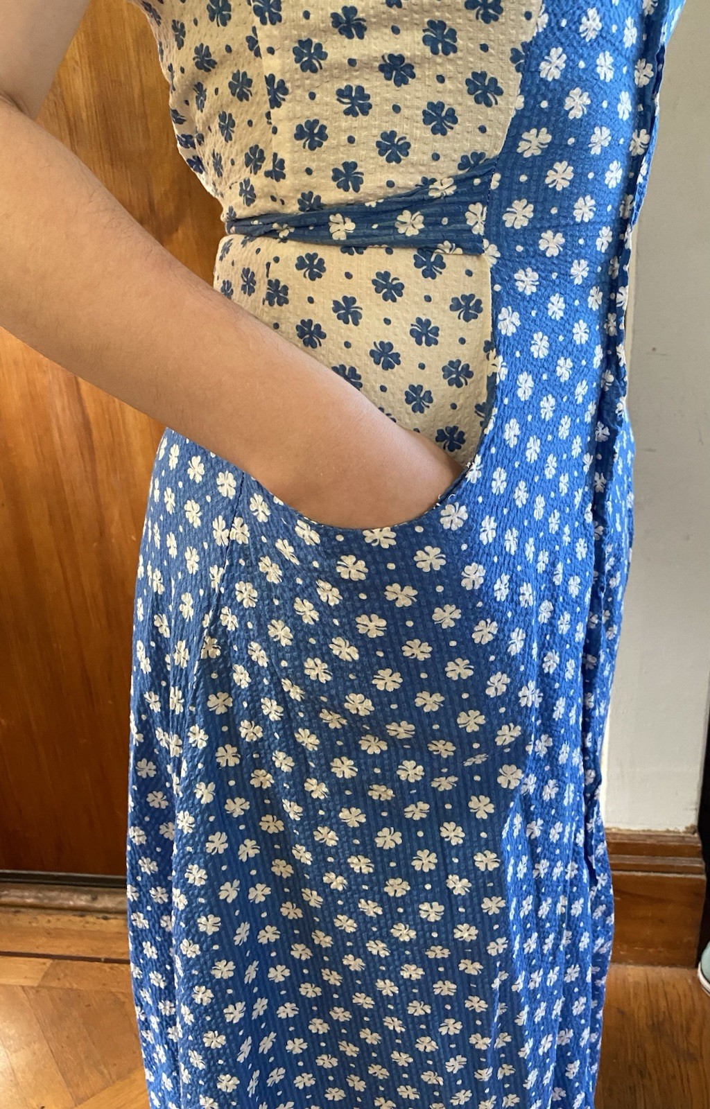 Vintage 1930s-40s White Blue Floral Lounge House Dress Puff Sleeve Zip Front Med