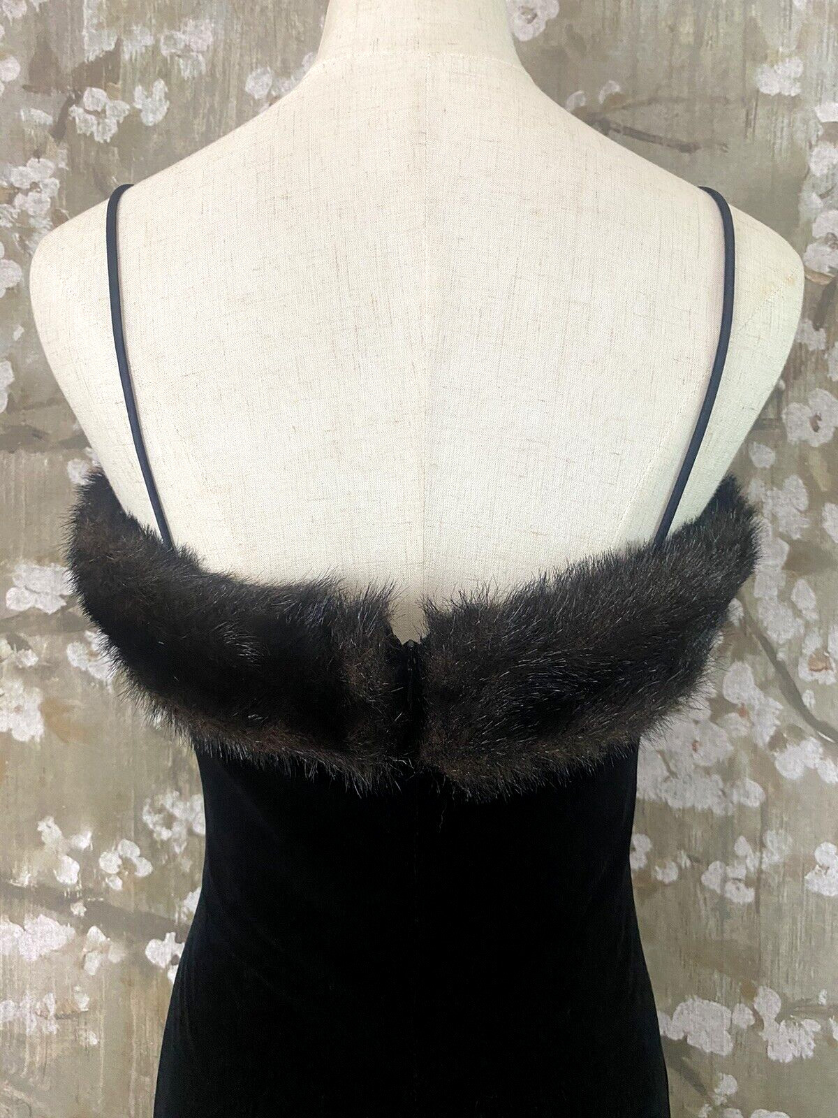 VTG CACHET Black Velvet Faux Fur Collar Wiggle Cocktail Prom Party Dress 8 EVC