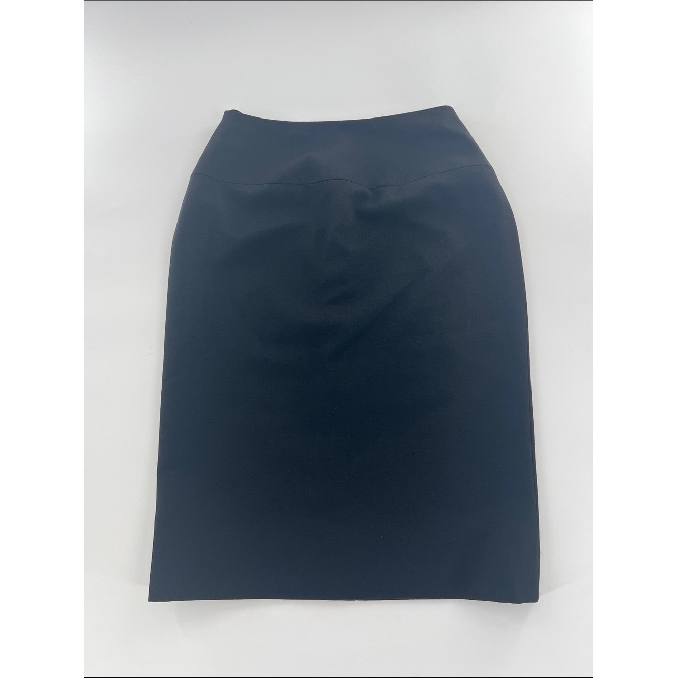 Vintage CHANEL Sleek Pencil Skirt Classic timeless Chic refined staple capsule S