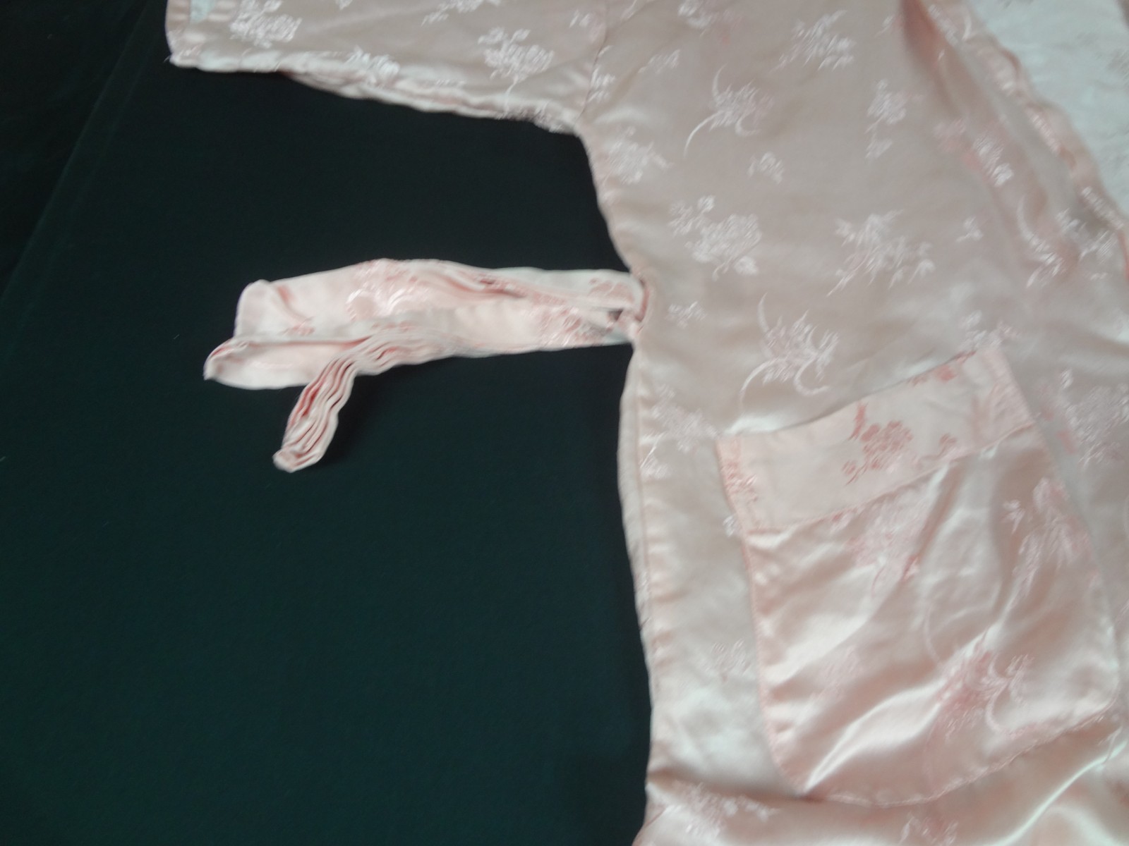 VINTAGE 70s 80s Light Baby Pink SILK Floral Oriental Asian Robe w/Belt W XL L441