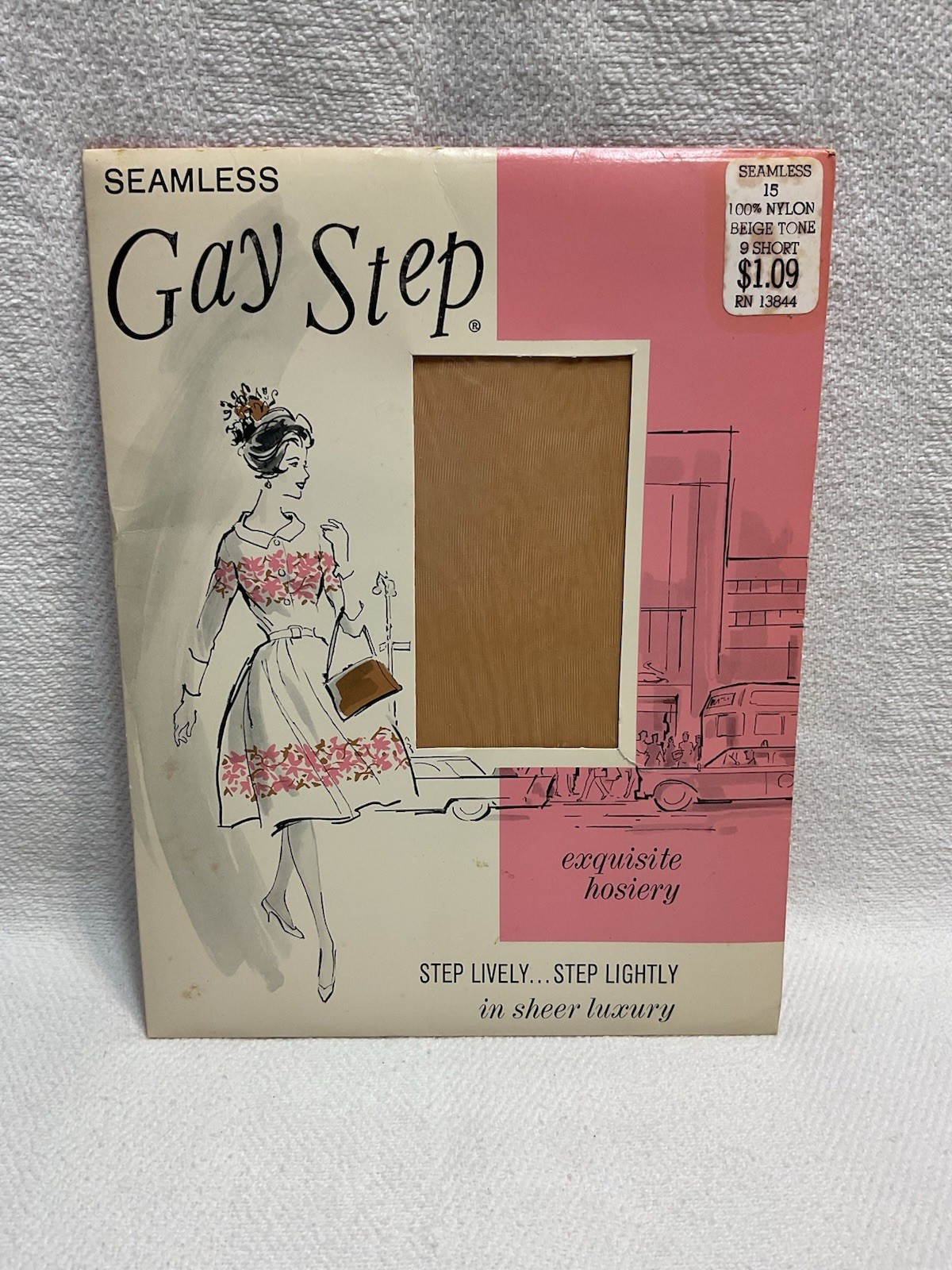 VTG Exquisite Hosiery Gay Step Seamless 100% Nylon 9 Short Beige