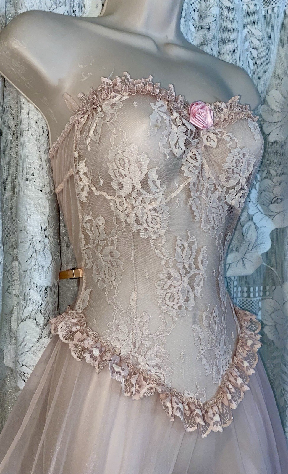 VTG M Dusty ROSE Pink SALOON GIRL Burlesque Lace Top Chiffon Nightie Nightgown