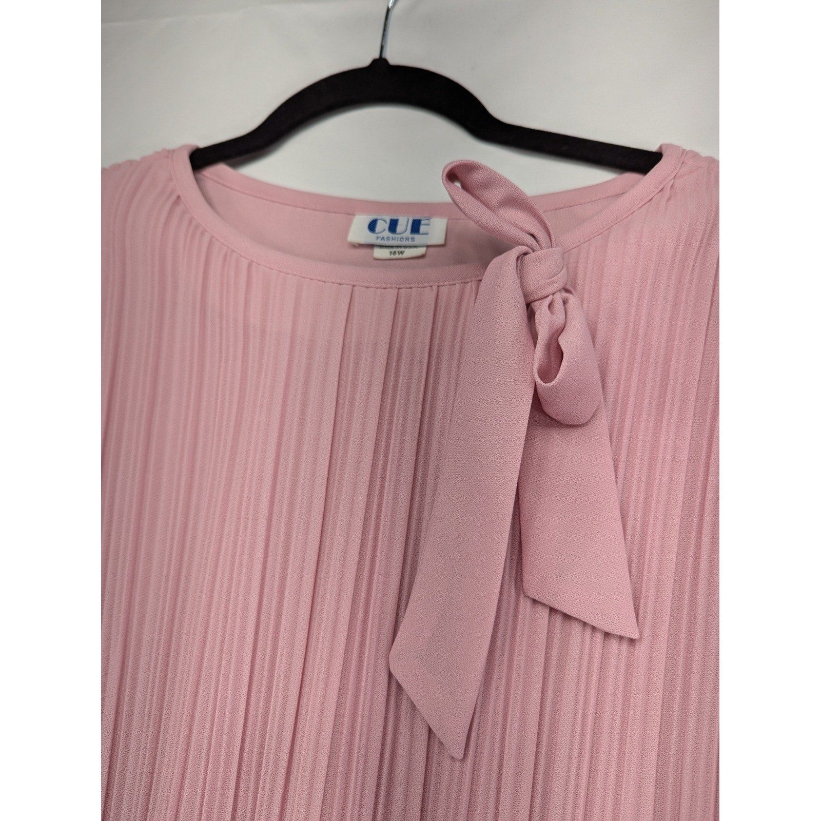 Cue Fashions Vintage Pink Pleated Lace Trim Midi Dress 16W Made in USA Pussybow