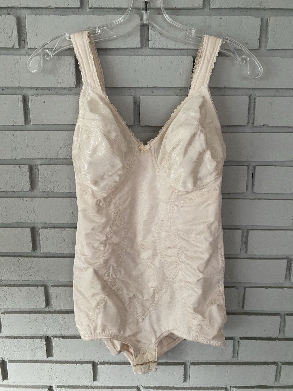 Vintage Flexees Nylon Bodysuit Bra Girdle 38C Ivory Beige Shapewear Compression