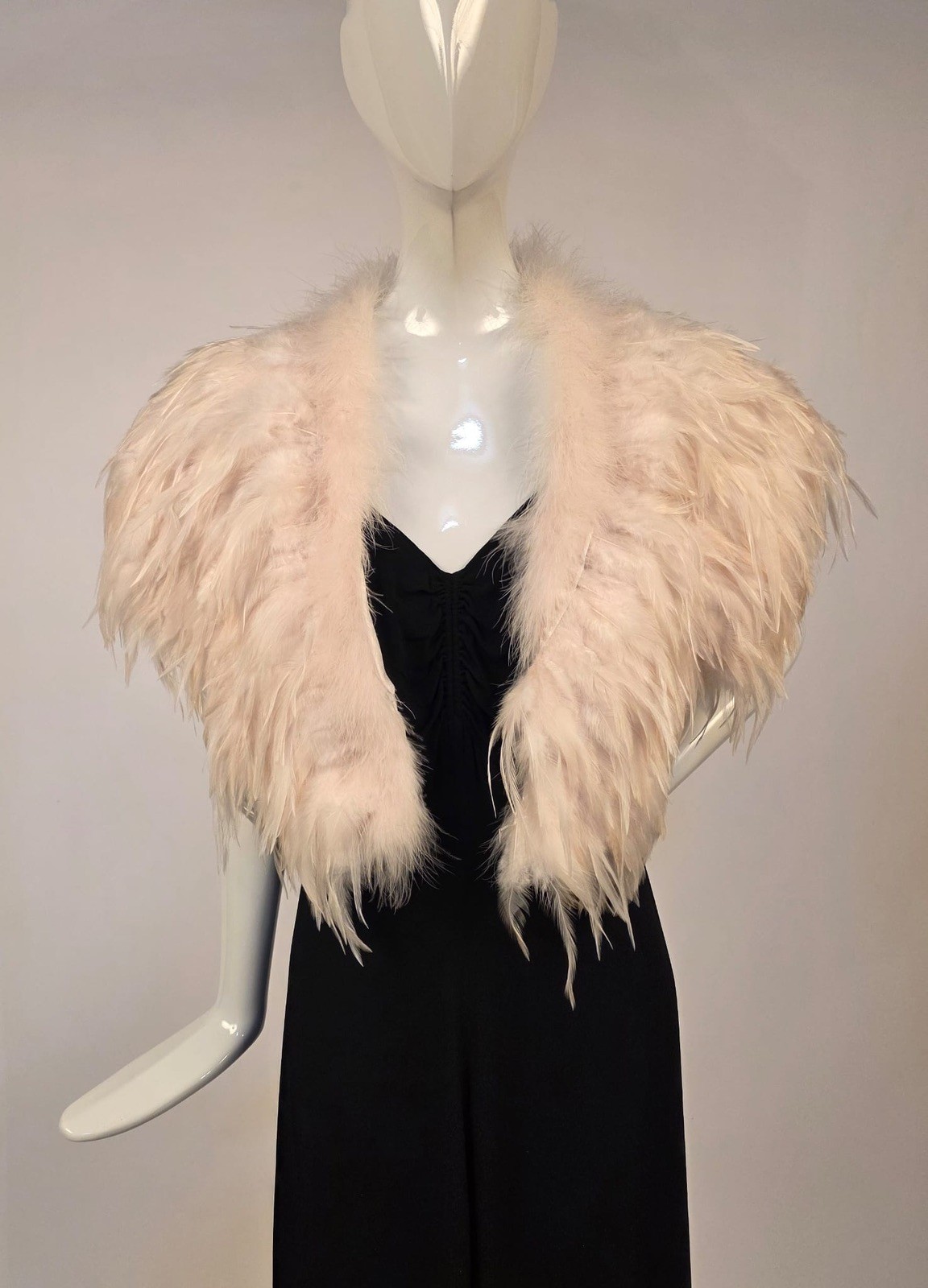 VINTAGE BIBA PLUSH WHITE FEATHER CAPE FOR DRESS W SATIN LOGO LINING
