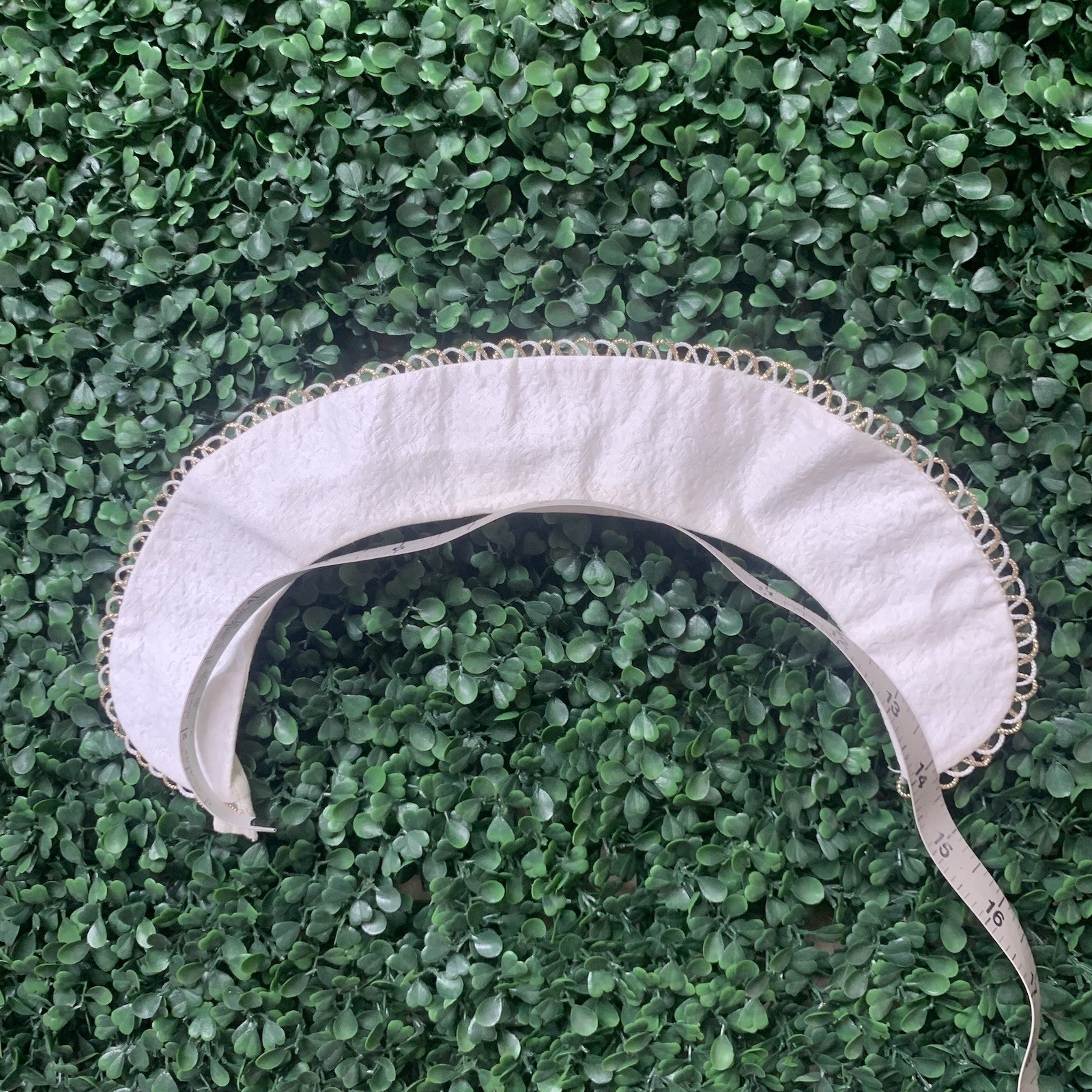 Vintage 50s 60s 1960s Tucker By Fran & Lou White & Metallic Holiday Collar