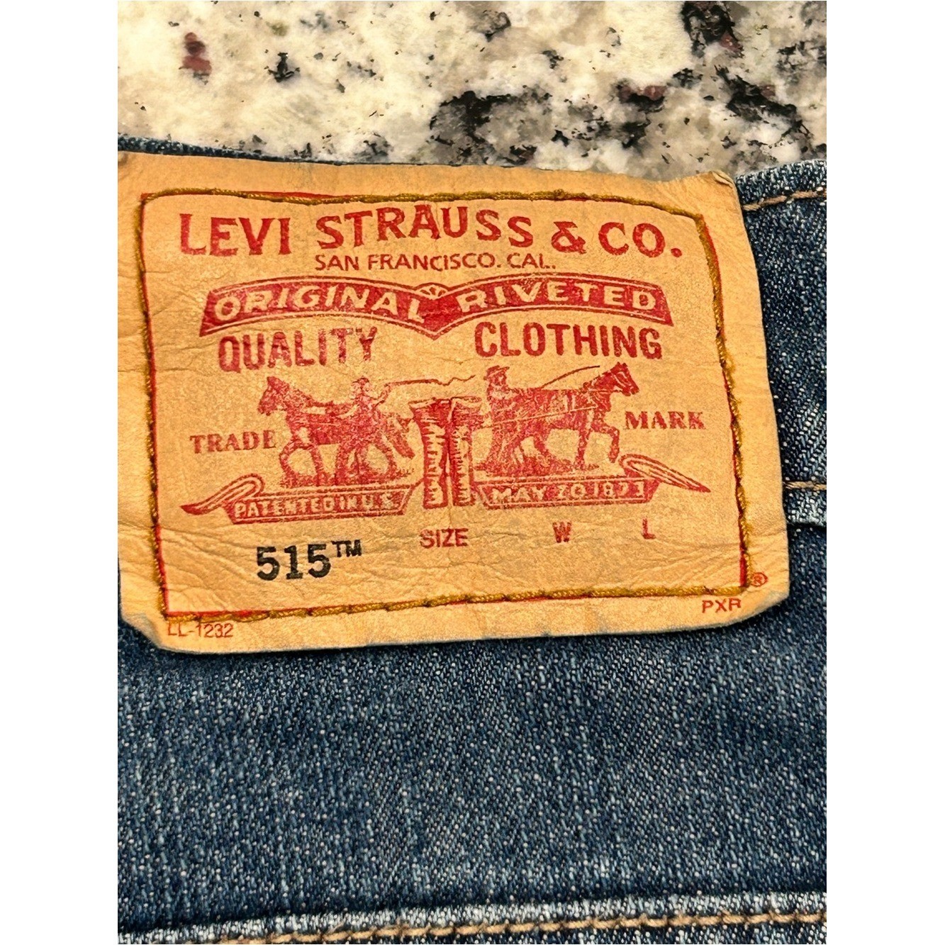 Levi’s 515 Nouveau Women’s Y2K Vintage (2005) Blue Denim Mid-Rise Jean Shorts