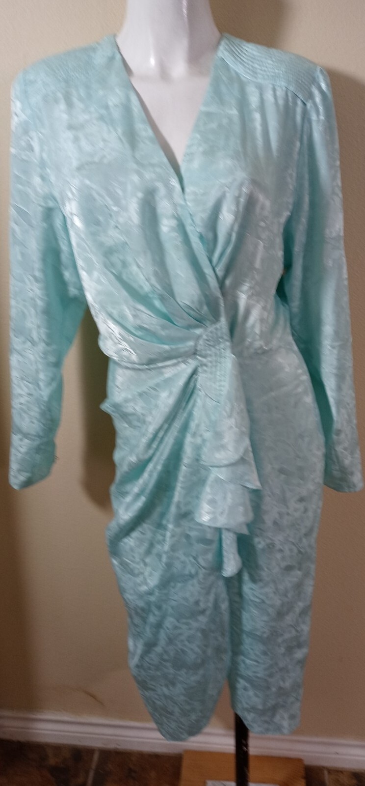 Vintage L.T.D. by Roberta Midi Dress Mint Green Satin Women 9/10 glass buttons