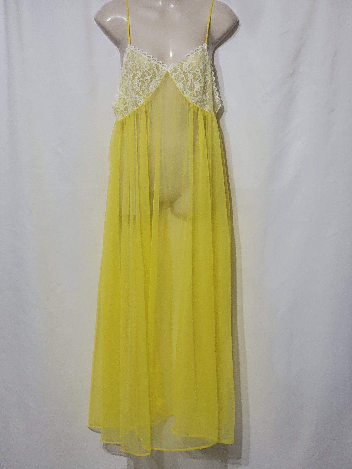 Vintage Yellow Sheer Chiffon Peignoir Set Robe & Nightgown Large ILGWU Stamp EUC