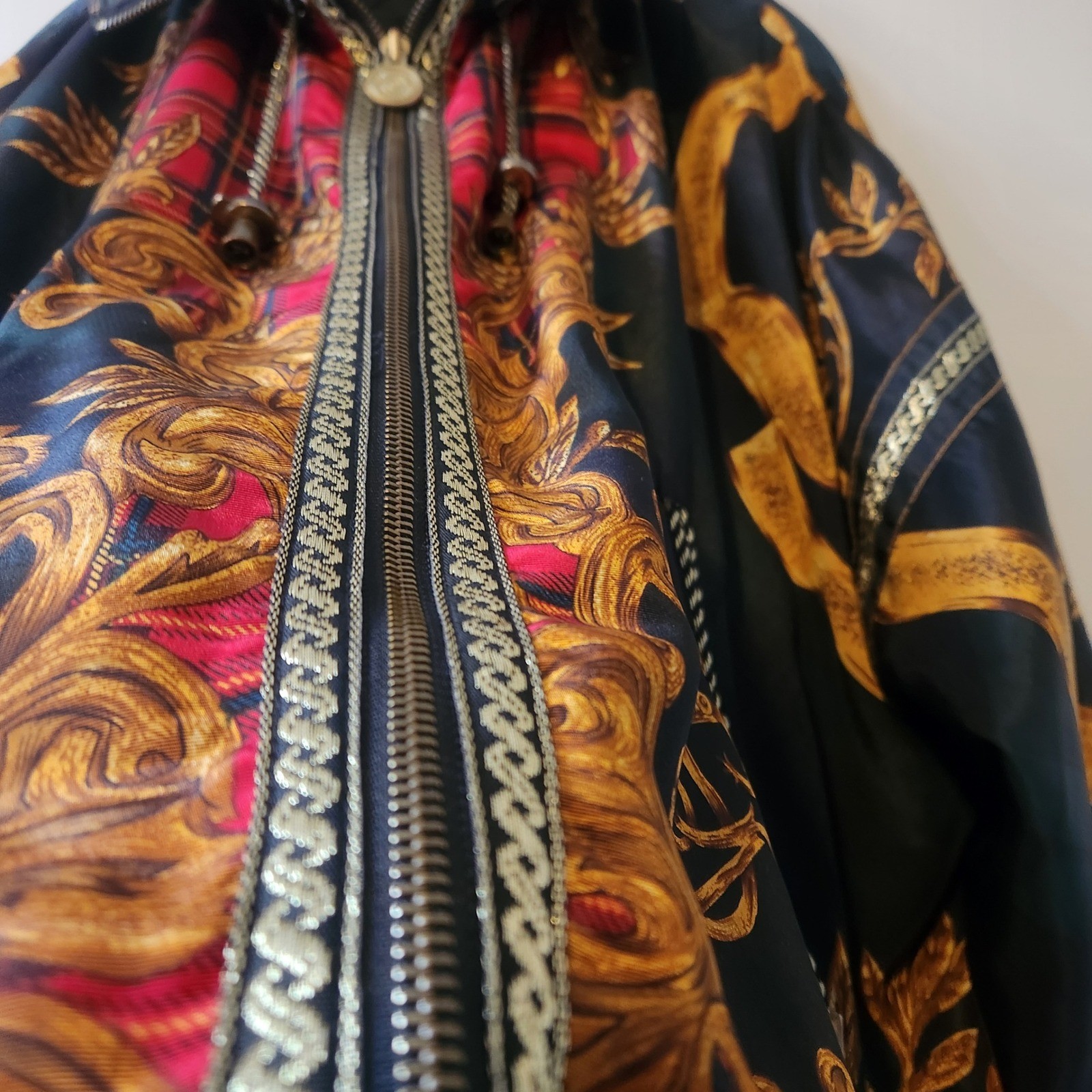 Vintage Giacca Sport Jacket Medium Black Gold Plaid Baroque Puffer Zip Up Plaid
