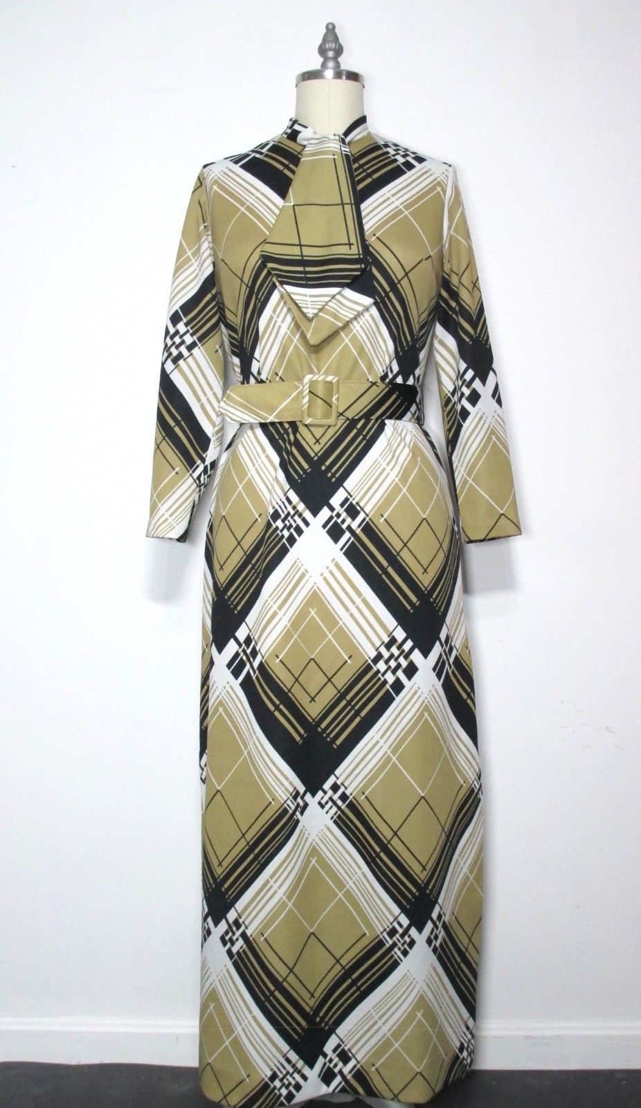 Vintage Avon Maxi Dress in Plaid, 70s/80s, Nice Condition, Size M